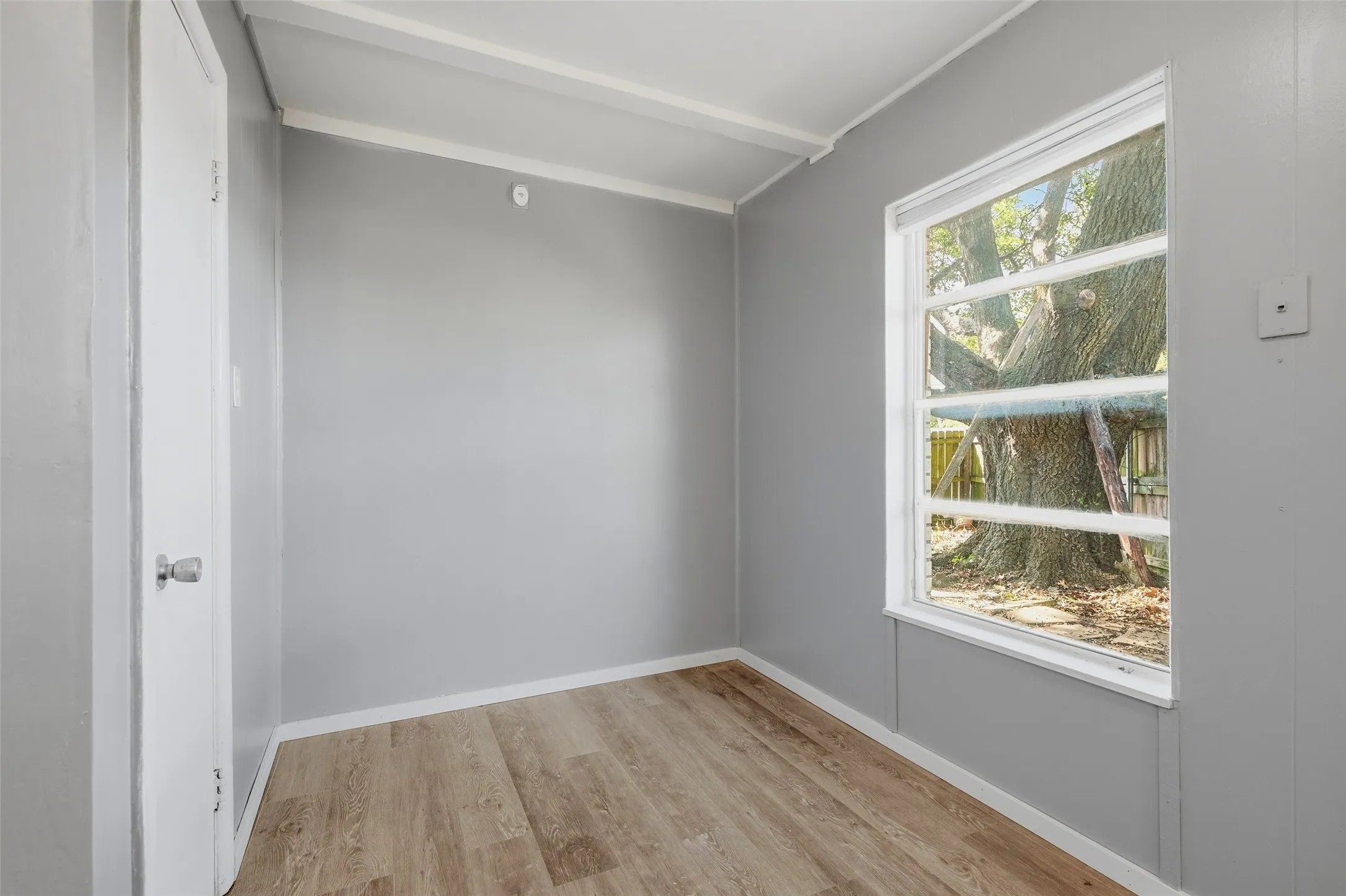 Single Family Residence For Sale in Grayson County , 636 S Andrews Avenue, Sherman, Texas 75090, 3 Bedroom, 1 Bathroom, Garage spaces, 1,014 Sqft, built in 1958, mls#21370398, Real Estate Agent in Sherman, Homes For Sale in Grayson county, Homes For Sale in Sherman, Realtor in Sherman Texas, Real Estate Brokerage Independent Realty Texas, Luminita Cordes Realtor