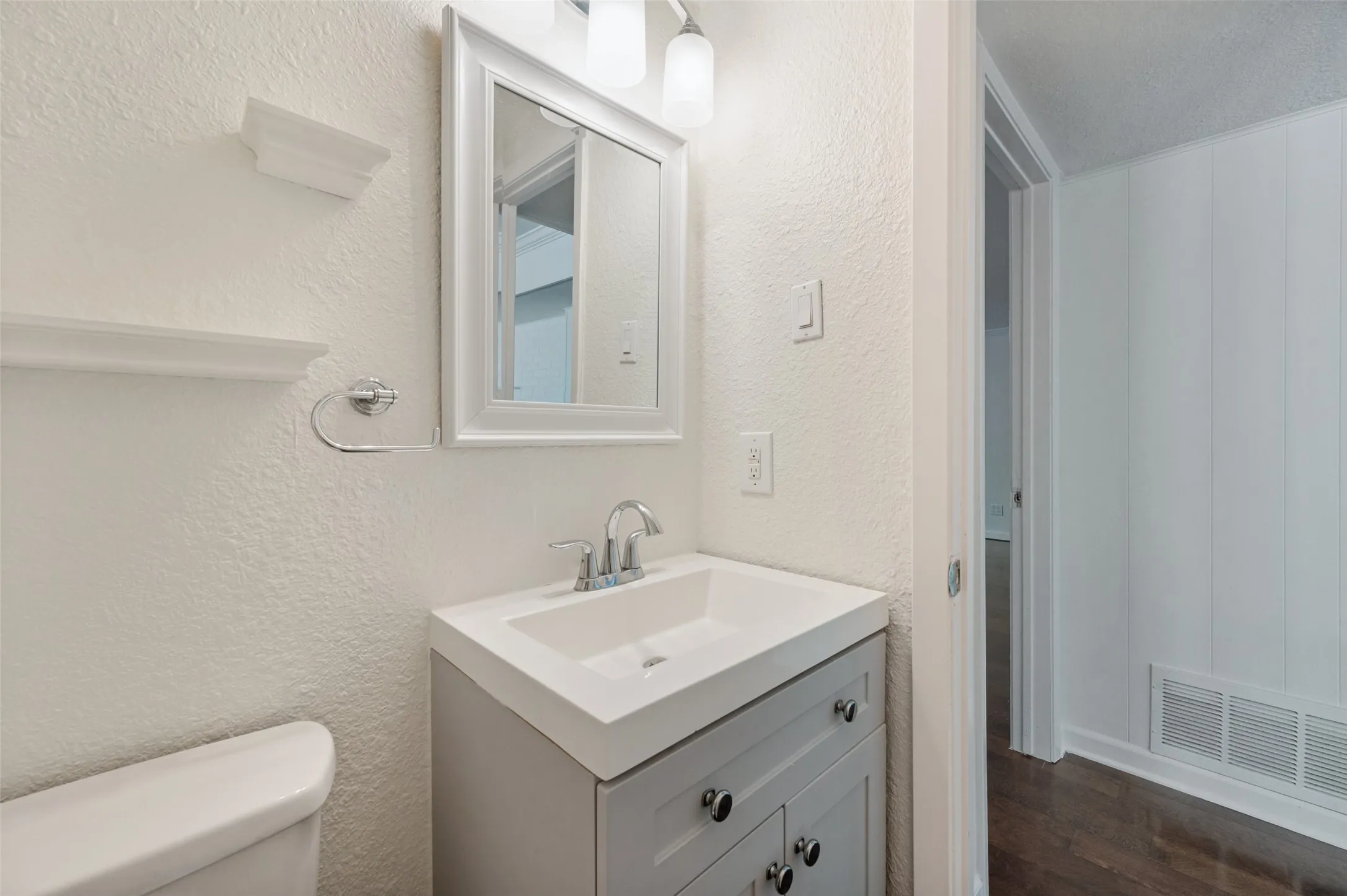 Hallway bath