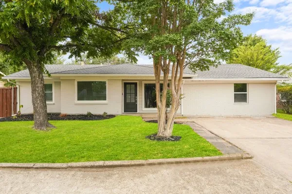 Single Family Residence For Sale in Dallas County , 14011 Stardust Lane, Farmers Branch, Texas 75234, 4 Bedroom, 2 Bathroom, 2 Garage spaces, 1,940 Sqft, built in 1957, mls#21370220, Real Estate Agent in Farmers Branch, Homes For Sale in Dallas county, Homes For Sale in Farmers Branch, Realtor in Farmers Branch Texas, Real Estate Brokerage Independent Realty Texas, Luminita Cordes Realtor