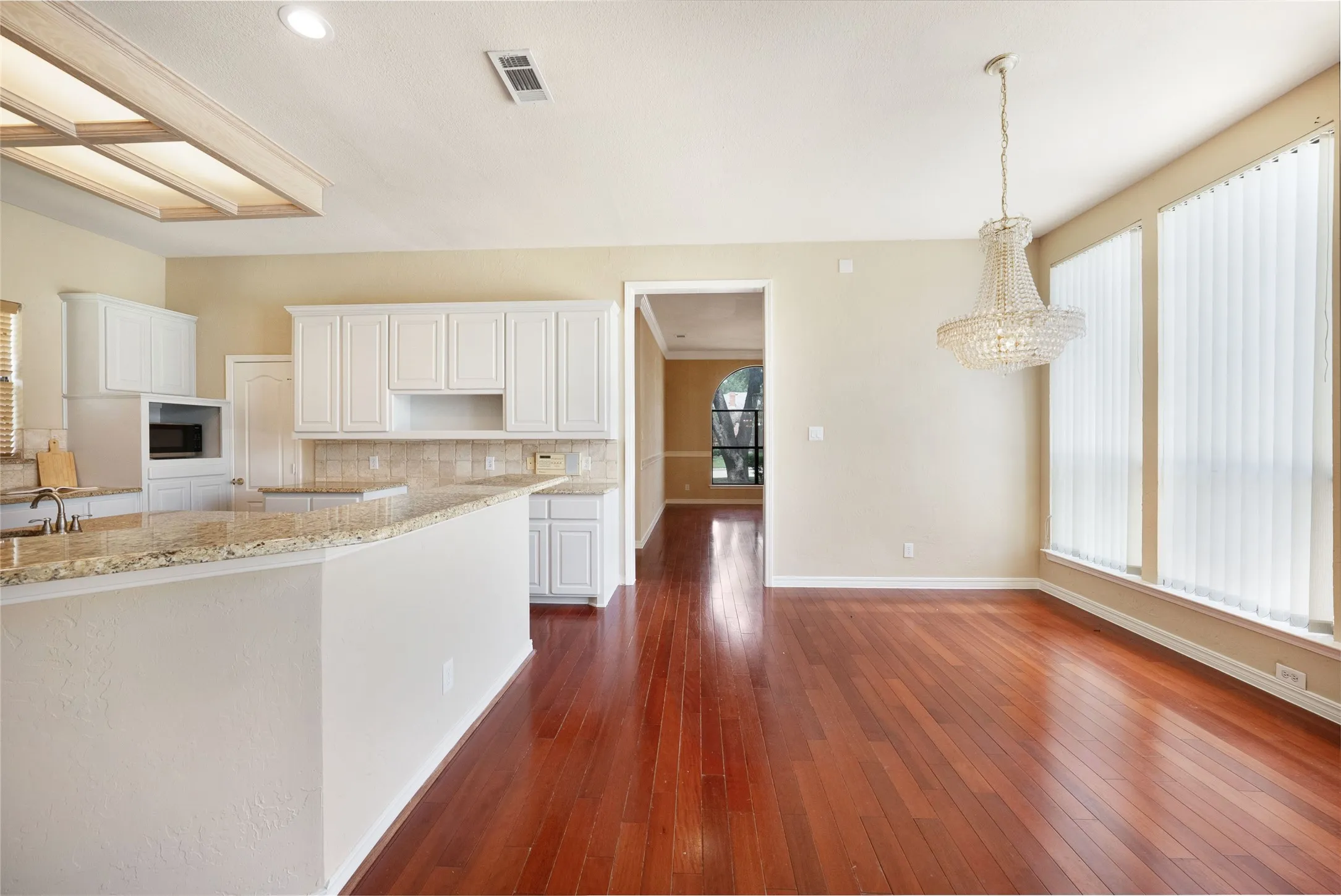 Single Family Residence For Rent in Collin County , 4516 Salerno Circle, Plano, Texas 75093, 4 Bedroom, 4 Bathroom, 3 Garage spaces, 3,784 Sqft, built in 1992, mls#21368236, Real Estate Agent in Plano, Homes For Rent in Collin county, Homes For Rent in Plano, Realtor in Plano Texas, Real Estate Brokerage Independent Realty Texas, Luminita Cordes Realtor