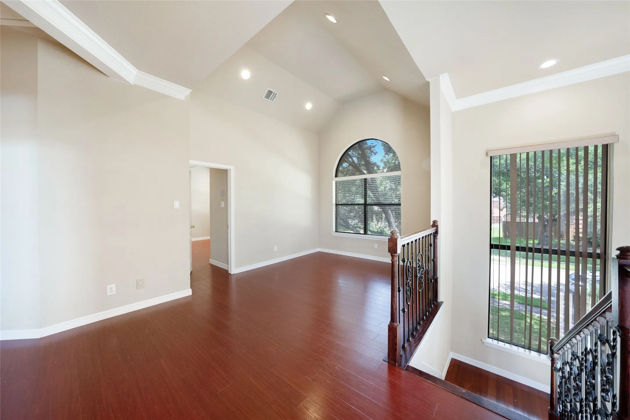 Single Family Residence For Rent in Collin County , 4516 Salerno Circle, Plano, Texas 75093, 4 Bedroom, 4 Bathroom, 3 Garage spaces, 3,784 Sqft, built in 1992, mls#21368236, Real Estate Agent in Plano, Homes For Rent in Collin county, Homes For Rent in Plano, Realtor in Plano Texas, Real Estate Brokerage Independent Realty Texas, Luminita Cordes Realtor