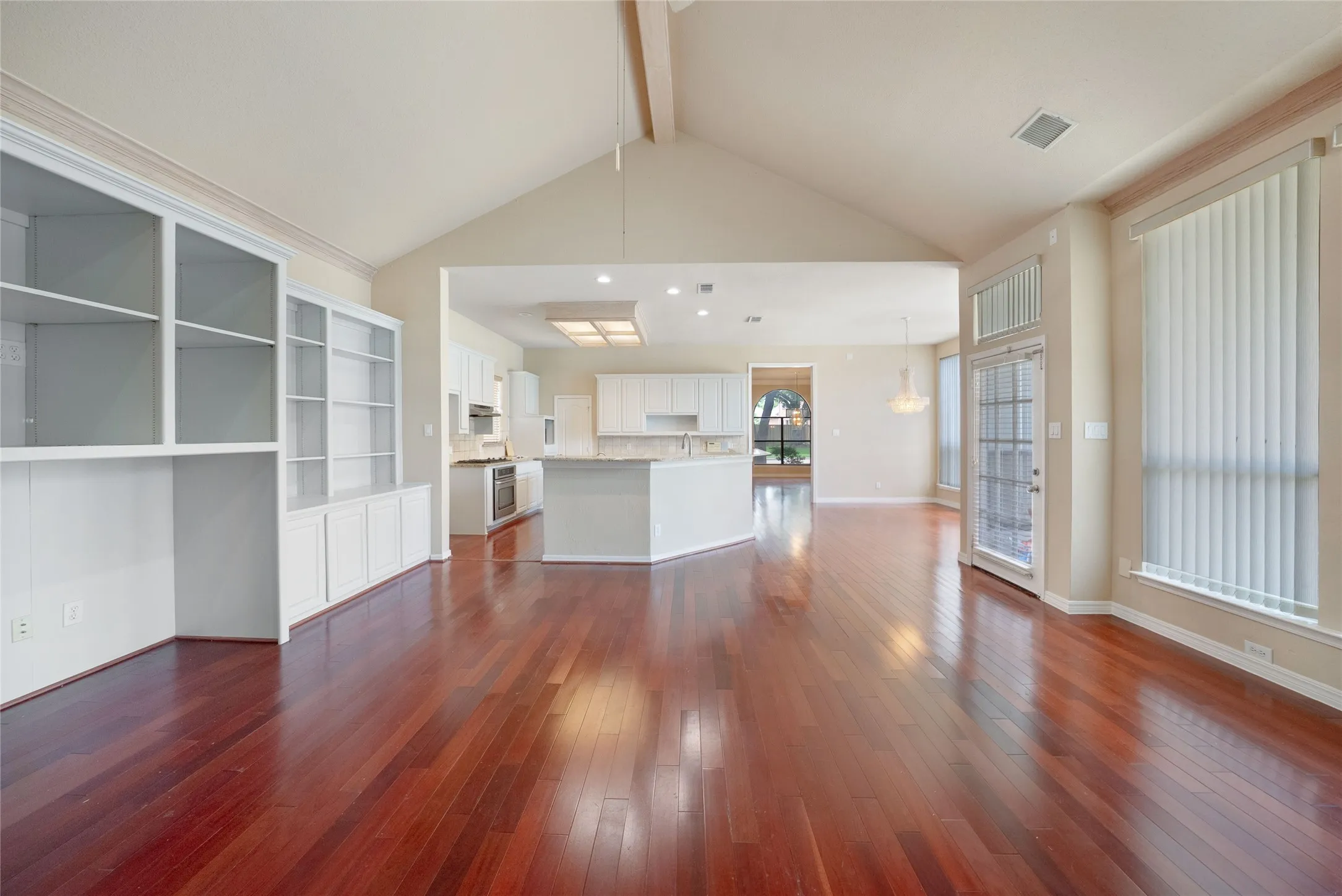Single Family Residence For Rent in Collin County , 4516 Salerno Circle, Plano, Texas 75093, 4 Bedroom, 4 Bathroom, 3 Garage spaces, 3,784 Sqft, built in 1992, mls#21368236, Real Estate Agent in Plano, Homes For Rent in Collin county, Homes For Rent in Plano, Realtor in Plano Texas, Real Estate Brokerage Independent Realty Texas, Luminita Cordes Realtor