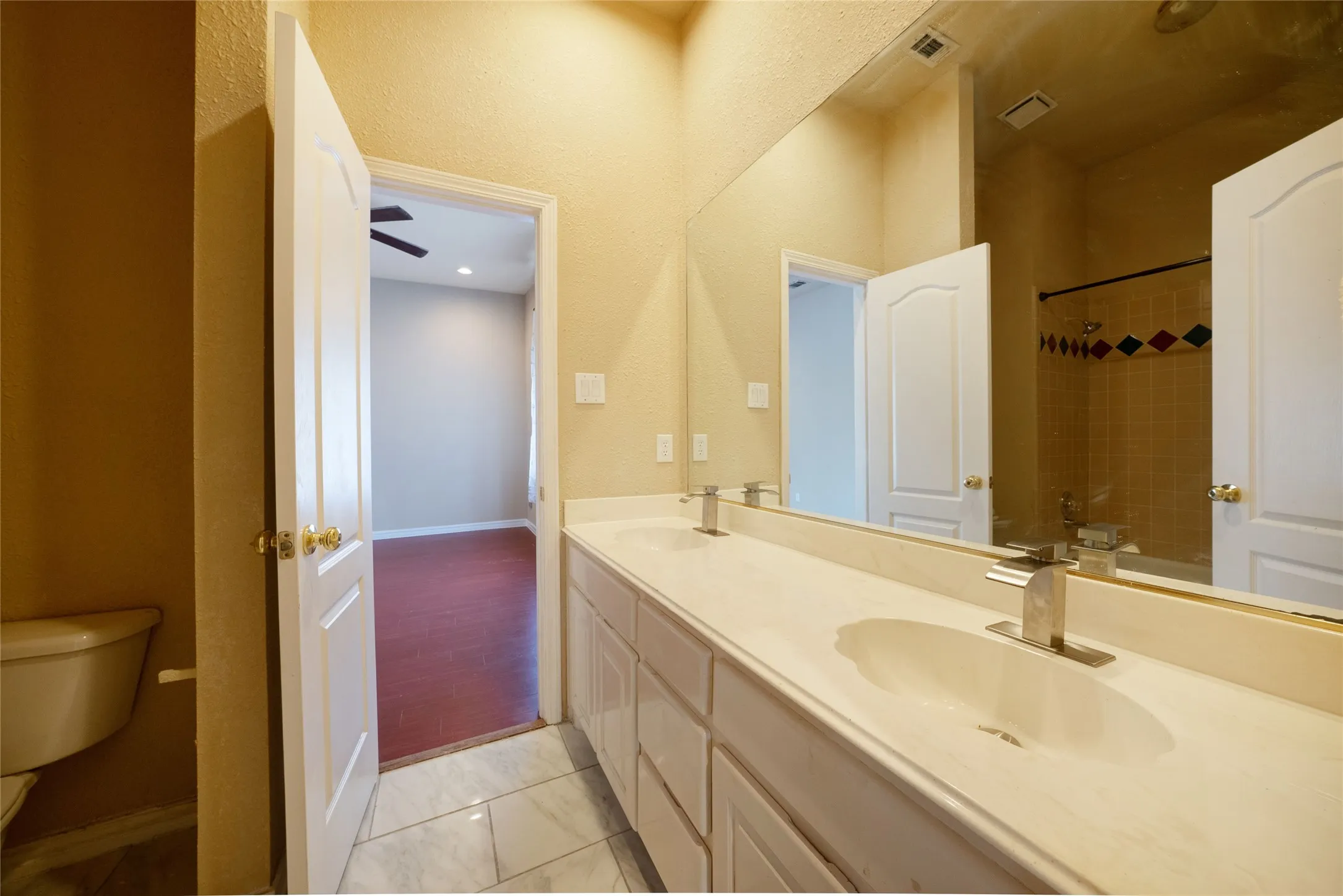 Single Family Residence For Rent in Collin County , 4516 Salerno Circle, Plano, Texas 75093, 4 Bedroom, 4 Bathroom, 3 Garage spaces, 3,784 Sqft, built in 1992, mls#21368236, Real Estate Agent in Plano, Homes For Rent in Collin county, Homes For Rent in Plano, Realtor in Plano Texas, Real Estate Brokerage Independent Realty Texas, Luminita Cordes Realtor