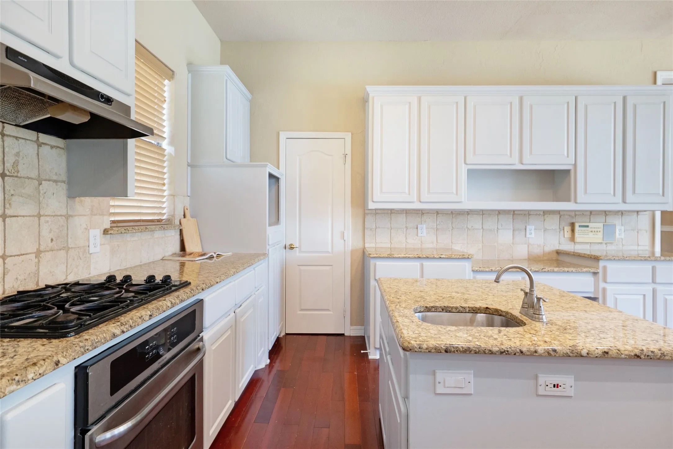 Single Family Residence For Rent in Collin County , 4516 Salerno Circle, Plano, Texas 75093, 4 Bedroom, 4 Bathroom, 3 Garage spaces, 3,784 Sqft, built in 1992, mls#21368236, Real Estate Agent in Plano, Homes For Rent in Collin county, Homes For Rent in Plano, Realtor in Plano Texas, Real Estate Brokerage Independent Realty Texas, Luminita Cordes Realtor