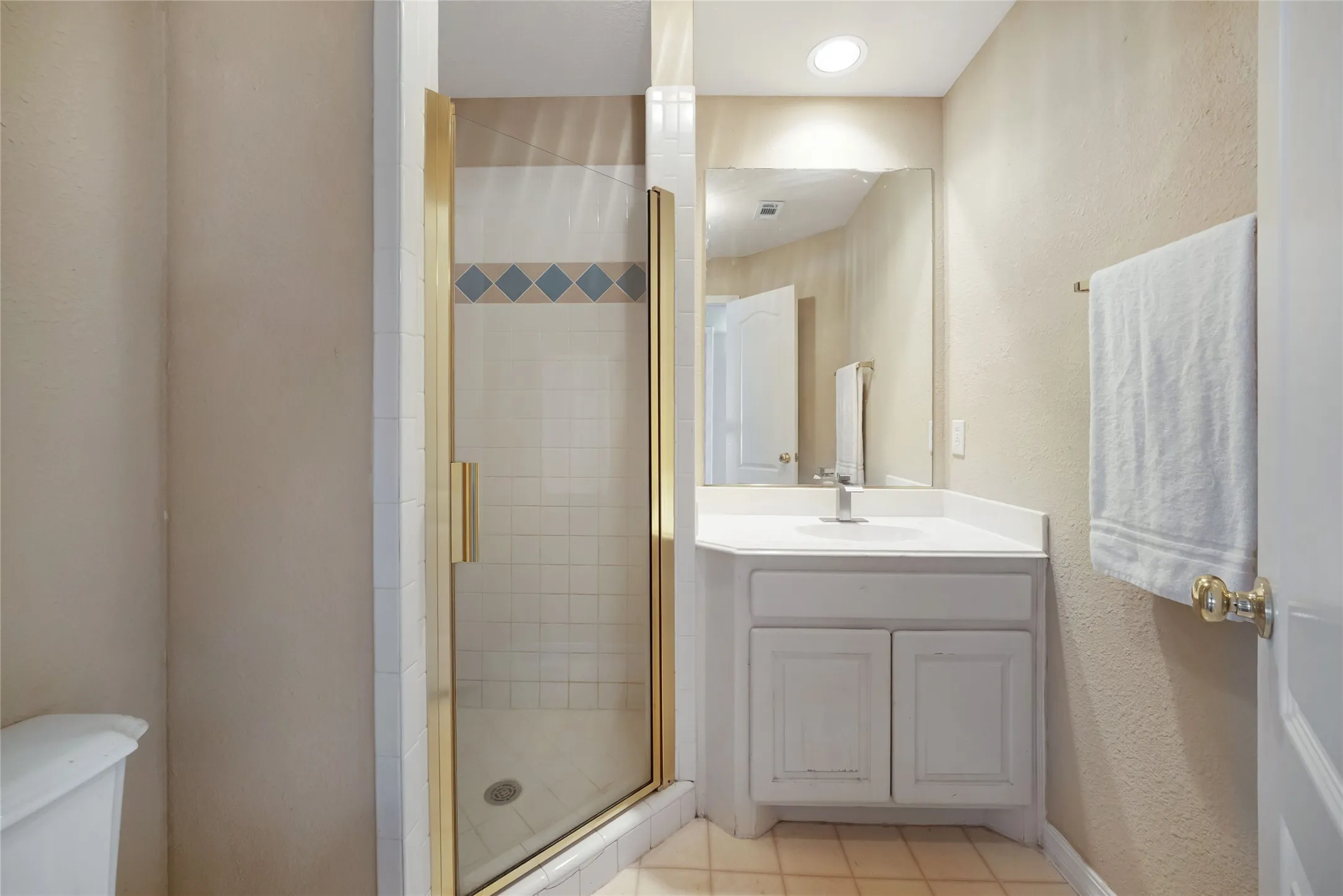 Single Family Residence For Rent in Collin County , 4516 Salerno Circle, Plano, Texas 75093, 4 Bedroom, 4 Bathroom, 3 Garage spaces, 3,784 Sqft, built in 1992, mls#21368236, Real Estate Agent in Plano, Homes For Rent in Collin county, Homes For Rent in Plano, Realtor in Plano Texas, Real Estate Brokerage Independent Realty Texas, Luminita Cordes Realtor