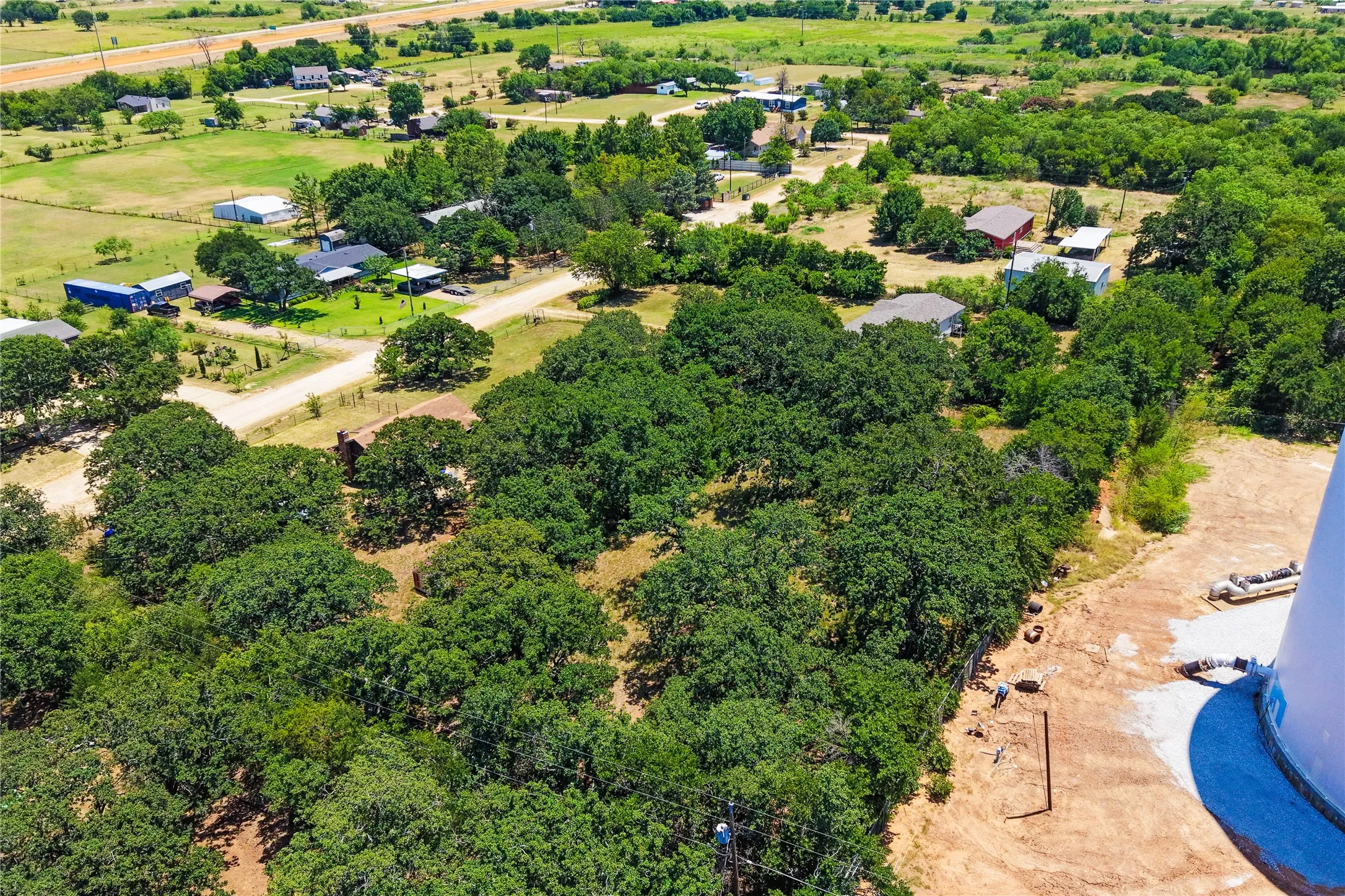 Mobile Home For Sale in Johnson County , 2309 Daniels Drive, Joshua, Texas 76058, 4 Bedroom, 2 Bathroom, Garage spaces, 2,016 Sqft, built in 1997, mls#21371487, Real Estate Agent in Joshua, Homes For Sale in Johnson county, Homes For Sale in Joshua, Realtor in Joshua Texas, Real Estate Brokerage Independent Realty Texas, Luminita Cordes Realtor