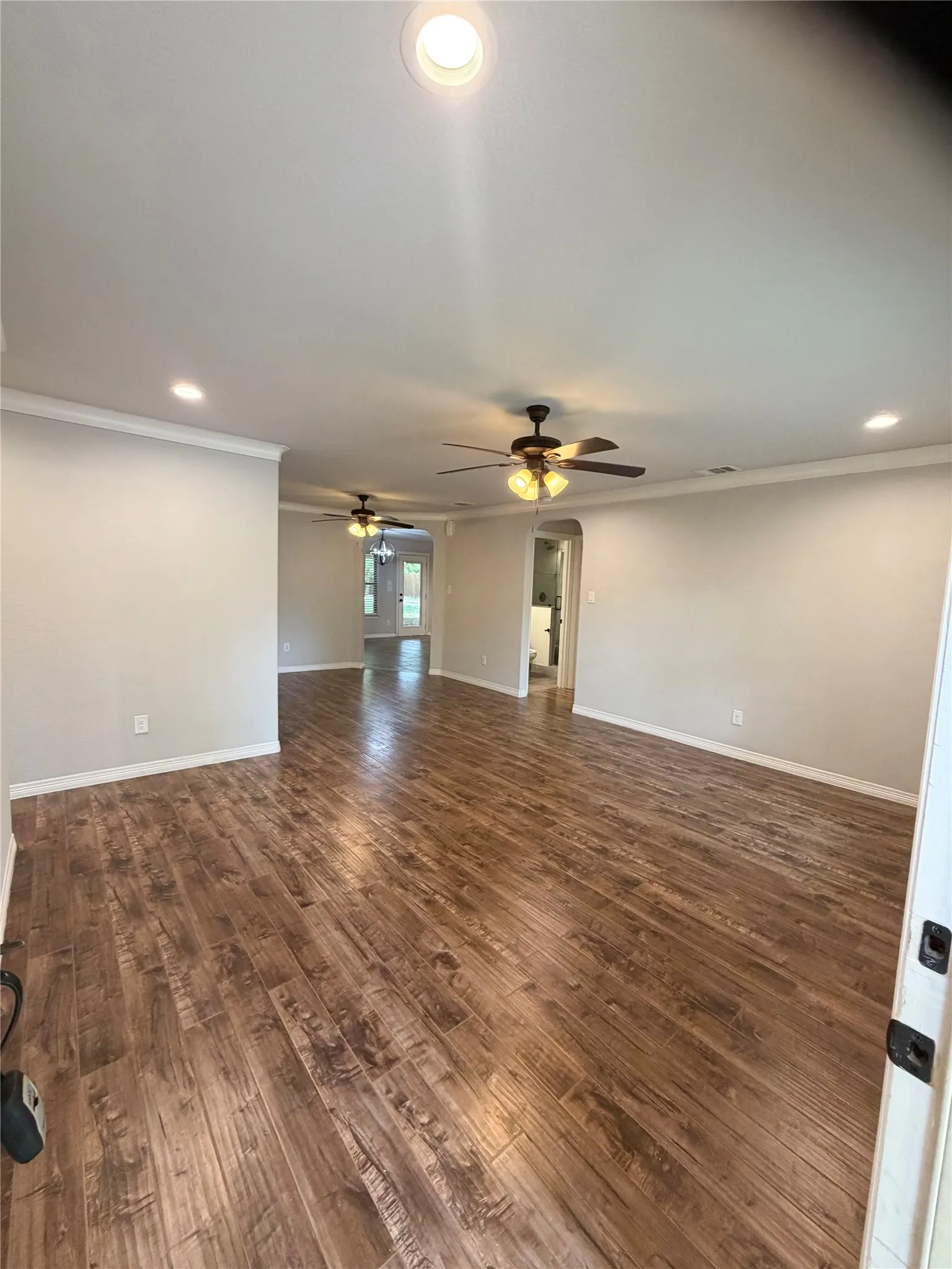 Single Family Residence For Rent in Collin County , 310 E Santa Fe Street, Farmersville, Texas 75442, 3 Bedroom, 3 Bathroom, Garage spaces, 2,010 Sqft, built in 1967, mls#21359704, Real Estate Agent in Farmersville, Homes For Rent in Collin county, Homes For Rent in Farmersville, Realtor in Farmersville Texas, Real Estate Brokerage Independent Realty Texas, Luminita Cordes Realtor