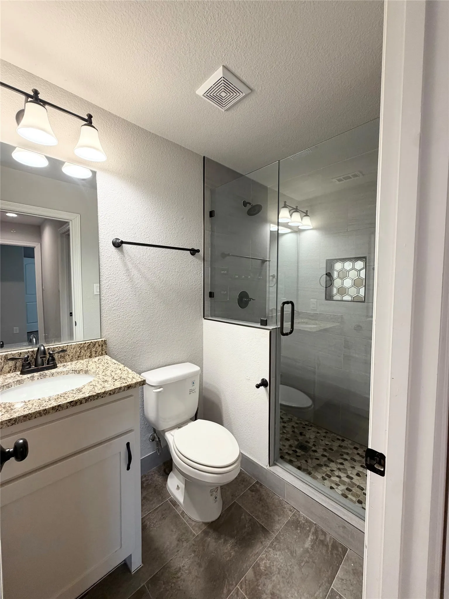 Single Family Residence For Rent in Collin County , 310 E Santa Fe Street, Farmersville, Texas 75442, 3 Bedroom, 3 Bathroom, Garage spaces, 2,010 Sqft, built in 1967, mls#21359704, Real Estate Agent in Farmersville, Homes For Rent in Collin county, Homes For Rent in Farmersville, Realtor in Farmersville Texas, Real Estate Brokerage Independent Realty Texas, Luminita Cordes Realtor