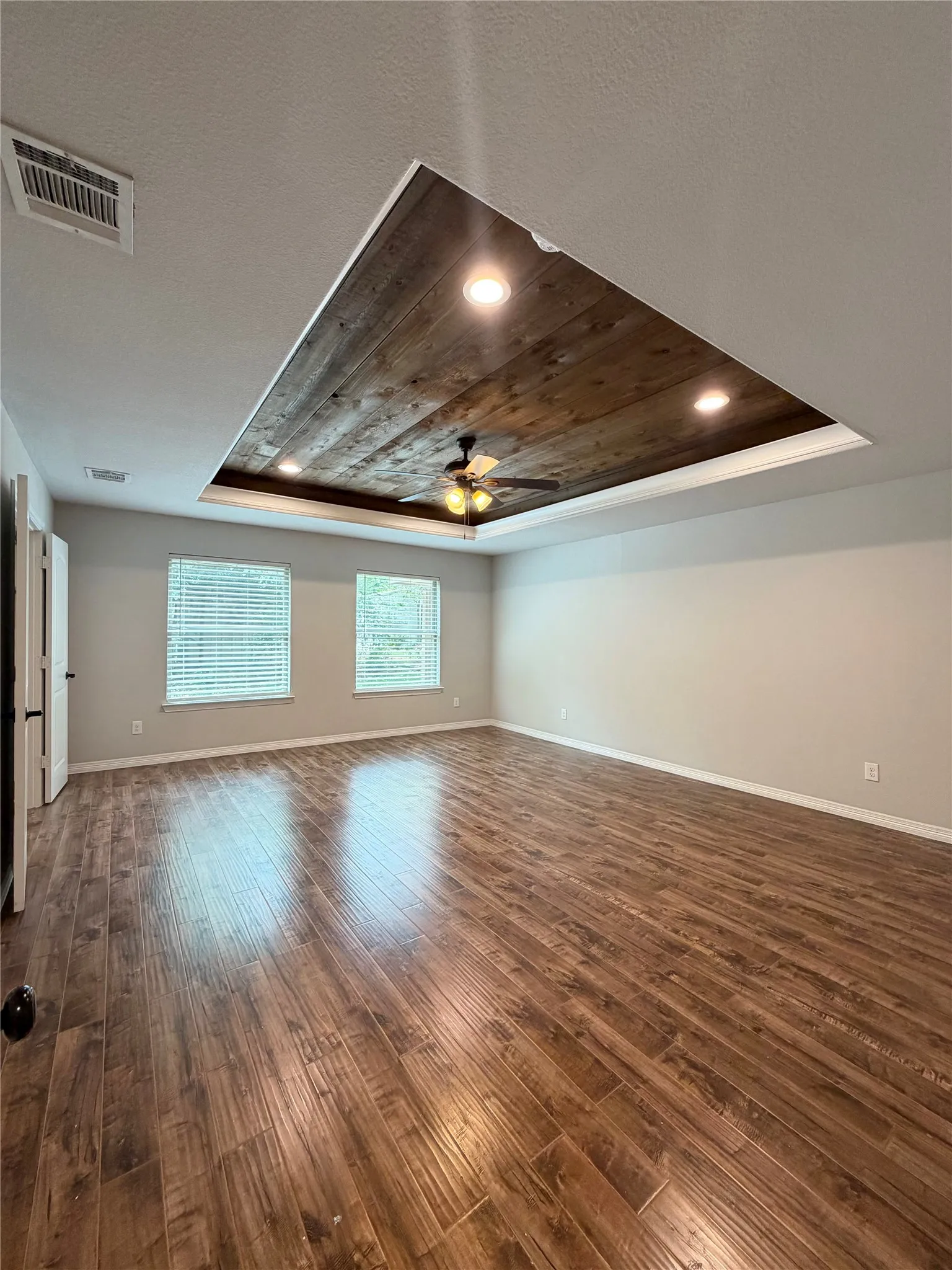 Single Family Residence For Rent in Collin County , 310 E Santa Fe Street, Farmersville, Texas 75442, 3 Bedroom, 3 Bathroom, Garage spaces, 2,010 Sqft, built in 1967, mls#21359704, Real Estate Agent in Farmersville, Homes For Rent in Collin county, Homes For Rent in Farmersville, Realtor in Farmersville Texas, Real Estate Brokerage Independent Realty Texas, Luminita Cordes Realtor