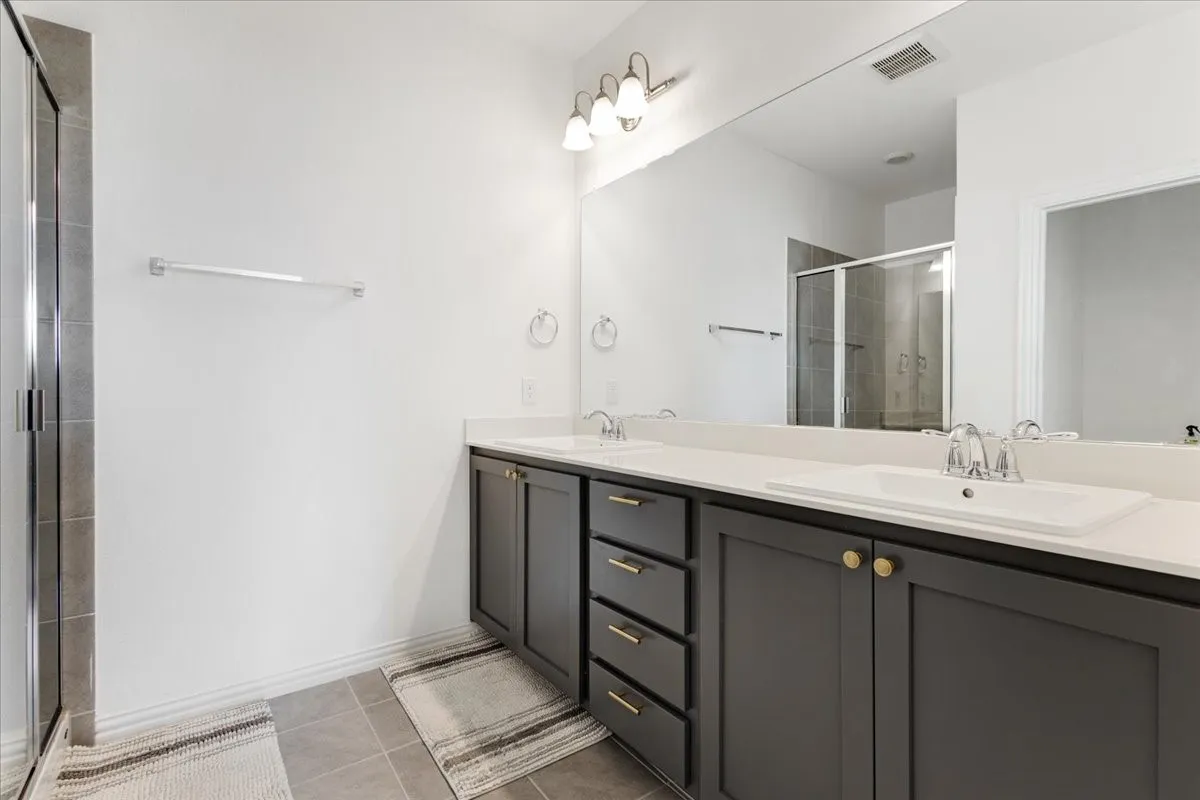 Townhouse For Rent in Collin County , 2223 Adena Springs Drive, Allen, Texas 75013, 3 Bedroom, 4 Bathroom, 2 Garage spaces, 2,156 Sqft, built in 2022, mls#21371504, Real Estate Agent in Allen, Homes For Rent in Collin county, Homes For Rent in Allen, Realtor in Allen Texas, Real Estate Brokerage Independent Realty Texas, Luminita Cordes Realtor
