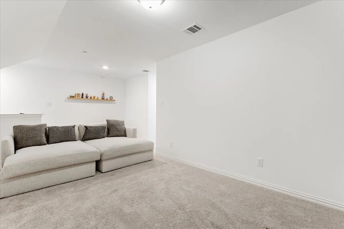Townhouse For Rent in Collin County , 2223 Adena Springs Drive, Allen, Texas 75013, 3 Bedroom, 4 Bathroom, 2 Garage spaces, 2,156 Sqft, built in 2022, mls#21371504, Real Estate Agent in Allen, Homes For Rent in Collin county, Homes For Rent in Allen, Realtor in Allen Texas, Real Estate Brokerage Independent Realty Texas, Luminita Cordes Realtor
