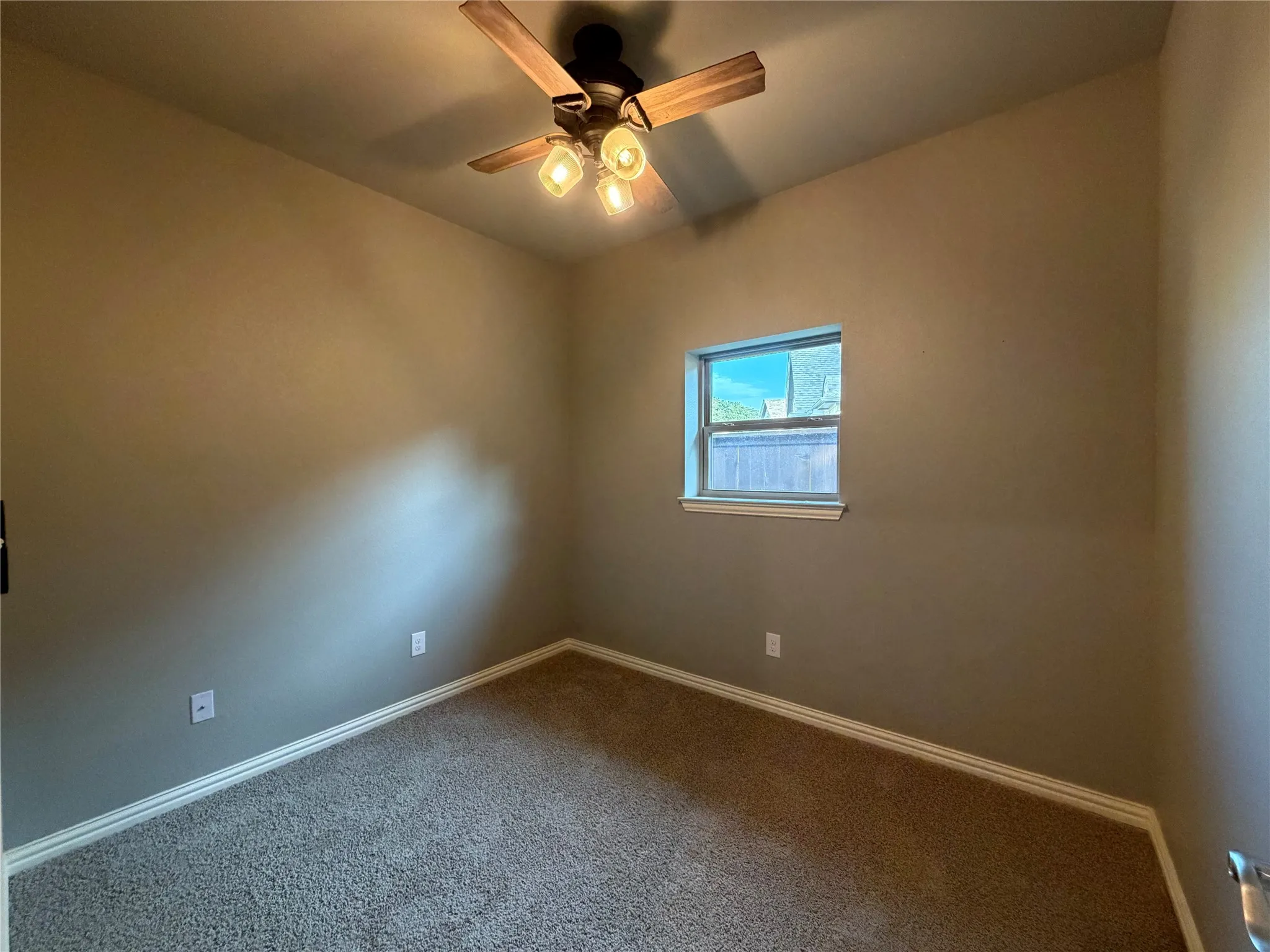 Single Family Residence For Sale in Grayson County , 3712 Magnolia Court, Denison, Texas 75020, 3 Bedroom, 3 Bathroom, 2 Garage spaces, 1,925 Sqft, built in 2018, mls#21371516, Real Estate Agent in Denison, Homes For Sale in Grayson county, Homes For Sale in Denison, Realtor in Denison Texas, Real Estate Brokerage Independent Realty Texas, Luminita Cordes Realtor