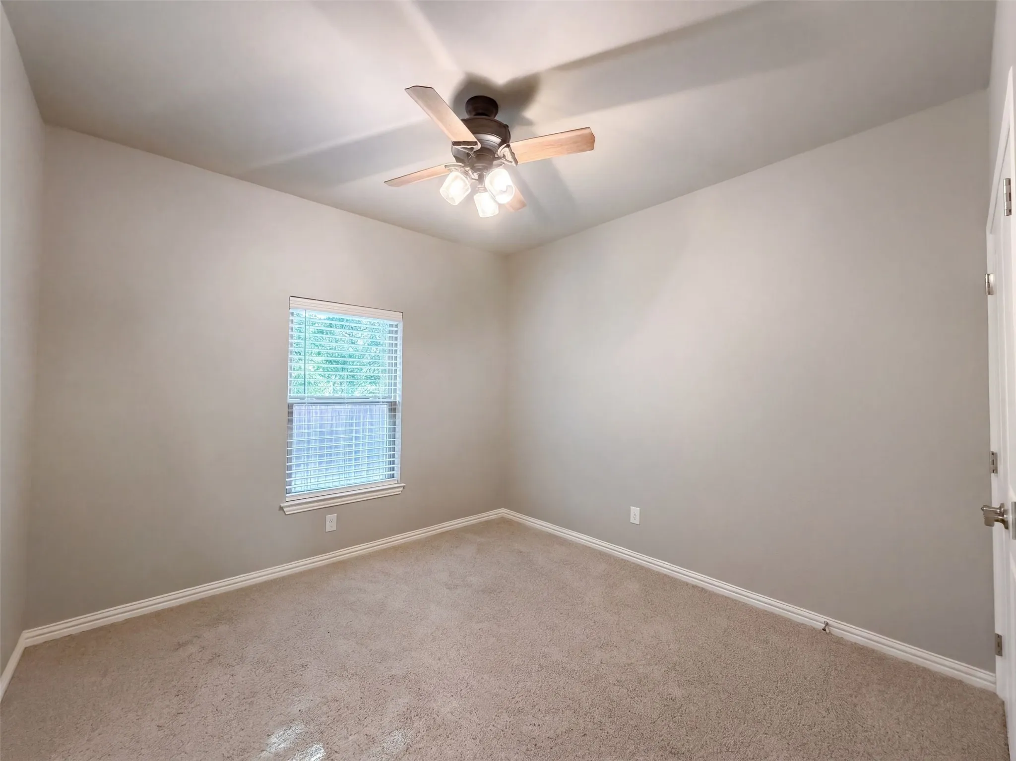Single Family Residence For Sale in Grayson County , 3712 Magnolia Court, Denison, Texas 75020, 3 Bedroom, 3 Bathroom, 2 Garage spaces, 1,925 Sqft, built in 2018, mls#21371516, Real Estate Agent in Denison, Homes For Sale in Grayson county, Homes For Sale in Denison, Realtor in Denison Texas, Real Estate Brokerage Independent Realty Texas, Luminita Cordes Realtor