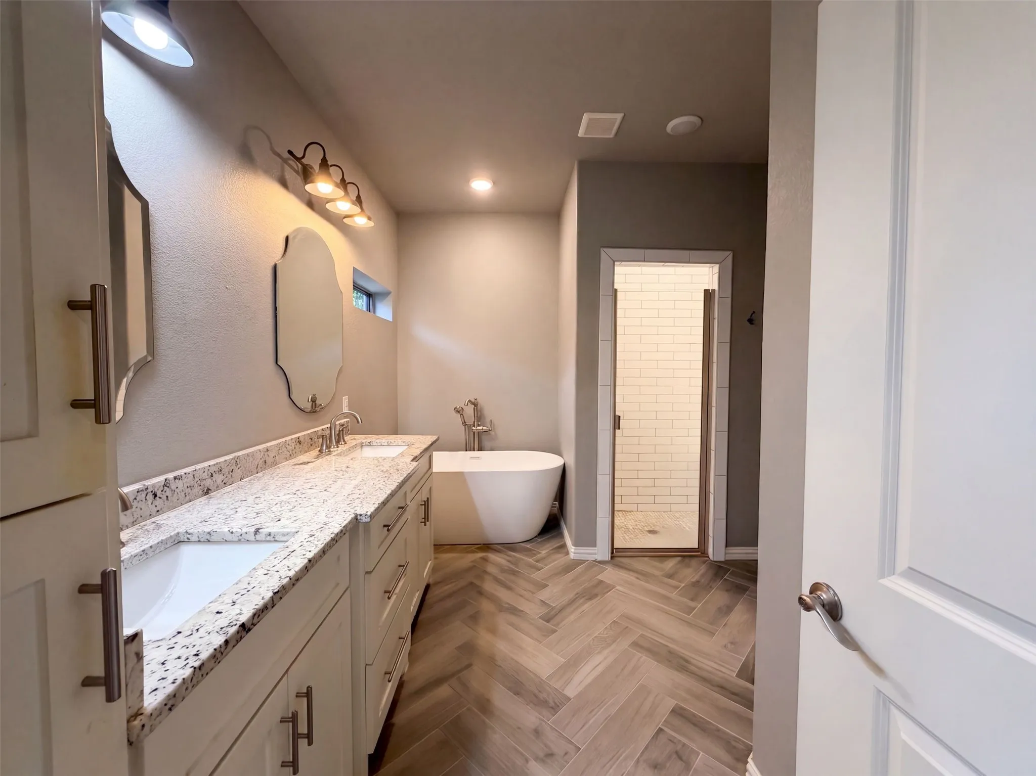Single Family Residence For Sale in Grayson County , 3712 Magnolia Court, Denison, Texas 75020, 3 Bedroom, 3 Bathroom, 2 Garage spaces, 1,925 Sqft, built in 2018, mls#21371516, Real Estate Agent in Denison, Homes For Sale in Grayson county, Homes For Sale in Denison, Realtor in Denison Texas, Real Estate Brokerage Independent Realty Texas, Luminita Cordes Realtor