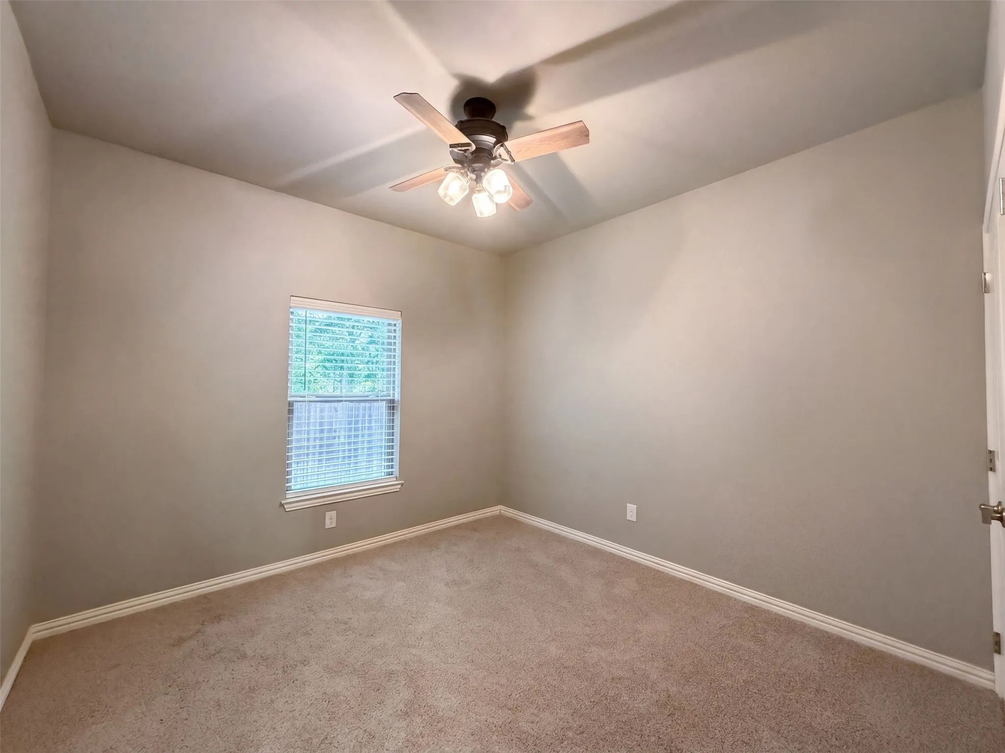 Single Family Residence For Sale in Grayson County , 3712 Magnolia Court, Denison, Texas 75020, 3 Bedroom, 3 Bathroom, 2 Garage spaces, 1,925 Sqft, built in 2018, mls#21371516, Real Estate Agent in Denison, Homes For Sale in Grayson county, Homes For Sale in Denison, Realtor in Denison Texas, Real Estate Brokerage Independent Realty Texas, Luminita Cordes Realtor