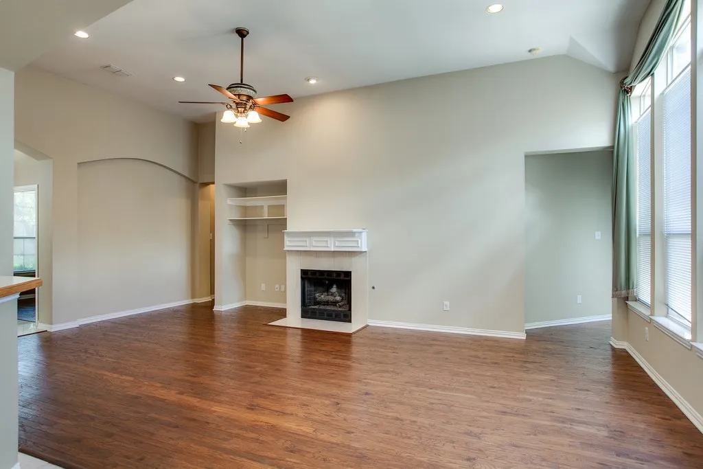 Single Family Residence For Rent in Denton County , 2221 Briary Trace Court, Lewisville, Texas 75077, 3 Bedroom, 2 Bathroom, 2 Garage spaces, 2,120 Sqft, built in 1996, mls#21371520, Real Estate Agent in Lewisville, Homes For Rent in Denton county, Homes For Rent in Lewisville, Realtor in Lewisville Texas, Real Estate Brokerage Independent Realty Texas, Luminita Cordes Realtor
