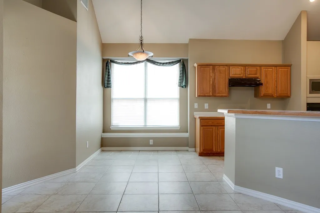 Single Family Residence For Rent in Denton County , 2221 Briary Trace Court, Lewisville, Texas 75077, 3 Bedroom, 2 Bathroom, 2 Garage spaces, 2,120 Sqft, built in 1996, mls#21371520, Real Estate Agent in Lewisville, Homes For Rent in Denton county, Homes For Rent in Lewisville, Realtor in Lewisville Texas, Real Estate Brokerage Independent Realty Texas, Luminita Cordes Realtor