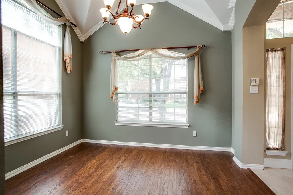 Single Family Residence For Rent in Denton County , 2221 Briary Trace Court, Lewisville, Texas 75077, 3 Bedroom, 2 Bathroom, 2 Garage spaces, 2,120 Sqft, built in 1996, mls#21371520, Real Estate Agent in Lewisville, Homes For Rent in Denton county, Homes For Rent in Lewisville, Realtor in Lewisville Texas, Real Estate Brokerage Independent Realty Texas, Luminita Cordes Realtor