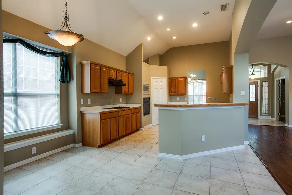 Single Family Residence For Rent in Denton County , 2221 Briary Trace Court, Lewisville, Texas 75077, 3 Bedroom, 2 Bathroom, 2 Garage spaces, 2,120 Sqft, built in 1996, mls#21371520, Real Estate Agent in Lewisville, Homes For Rent in Denton county, Homes For Rent in Lewisville, Realtor in Lewisville Texas, Real Estate Brokerage Independent Realty Texas, Luminita Cordes Realtor