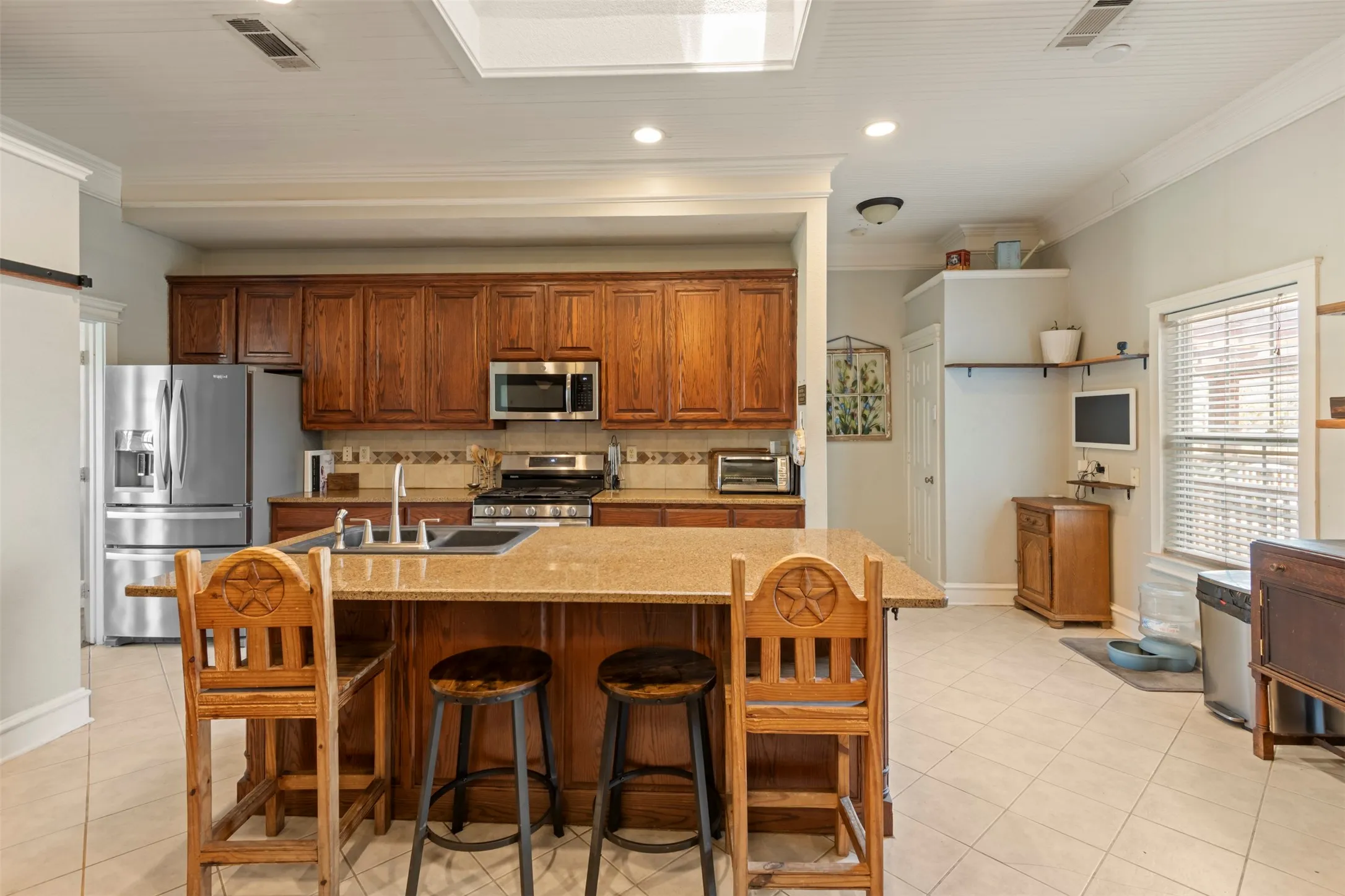 Single Family Residence For Sale in Denton County , 118 Fm 2450, Krum, Texas 76249, 4 Bedroom, 3 Bathroom, 2 Garage spaces, 3,083 Sqft, built in 2003, mls#21371198, Real Estate Agent in Krum, Homes For Sale in Denton county, Homes For Sale in Krum, Realtor in Krum Texas, Real Estate Brokerage Independent Realty Texas, Luminita Cordes Realtor