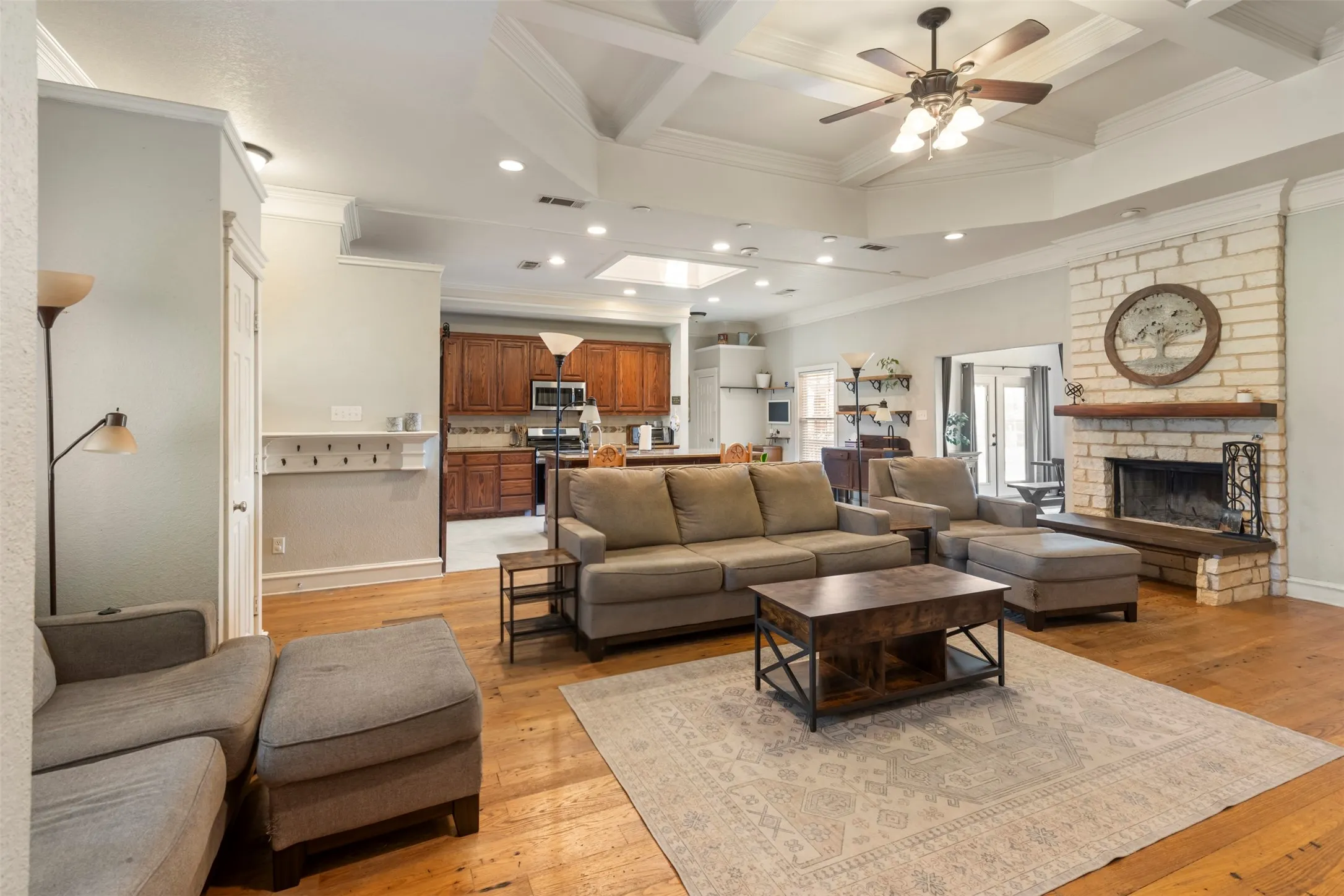 Single Family Residence For Sale in Denton County , 118 Fm 2450, Krum, Texas 76249, 4 Bedroom, 3 Bathroom, 2 Garage spaces, 3,083 Sqft, built in 2003, mls#21371198, Real Estate Agent in Krum, Homes For Sale in Denton county, Homes For Sale in Krum, Realtor in Krum Texas, Real Estate Brokerage Independent Realty Texas, Luminita Cordes Realtor