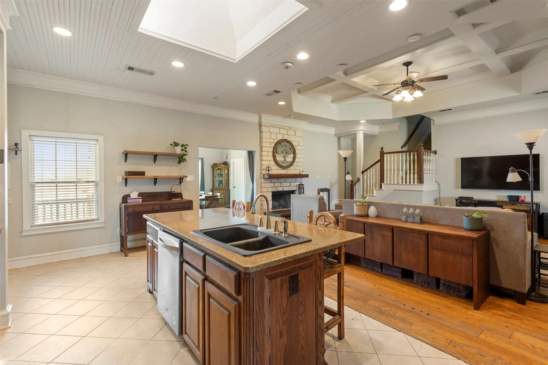 Single Family Residence For Sale in Denton County , 118 Fm 2450, Krum, Texas 76249, 4 Bedroom, 3 Bathroom, 2 Garage spaces, 3,083 Sqft, built in 2003, mls#21371198, Real Estate Agent in Krum, Homes For Sale in Denton county, Homes For Sale in Krum, Realtor in Krum Texas, Real Estate Brokerage Independent Realty Texas, Luminita Cordes Realtor