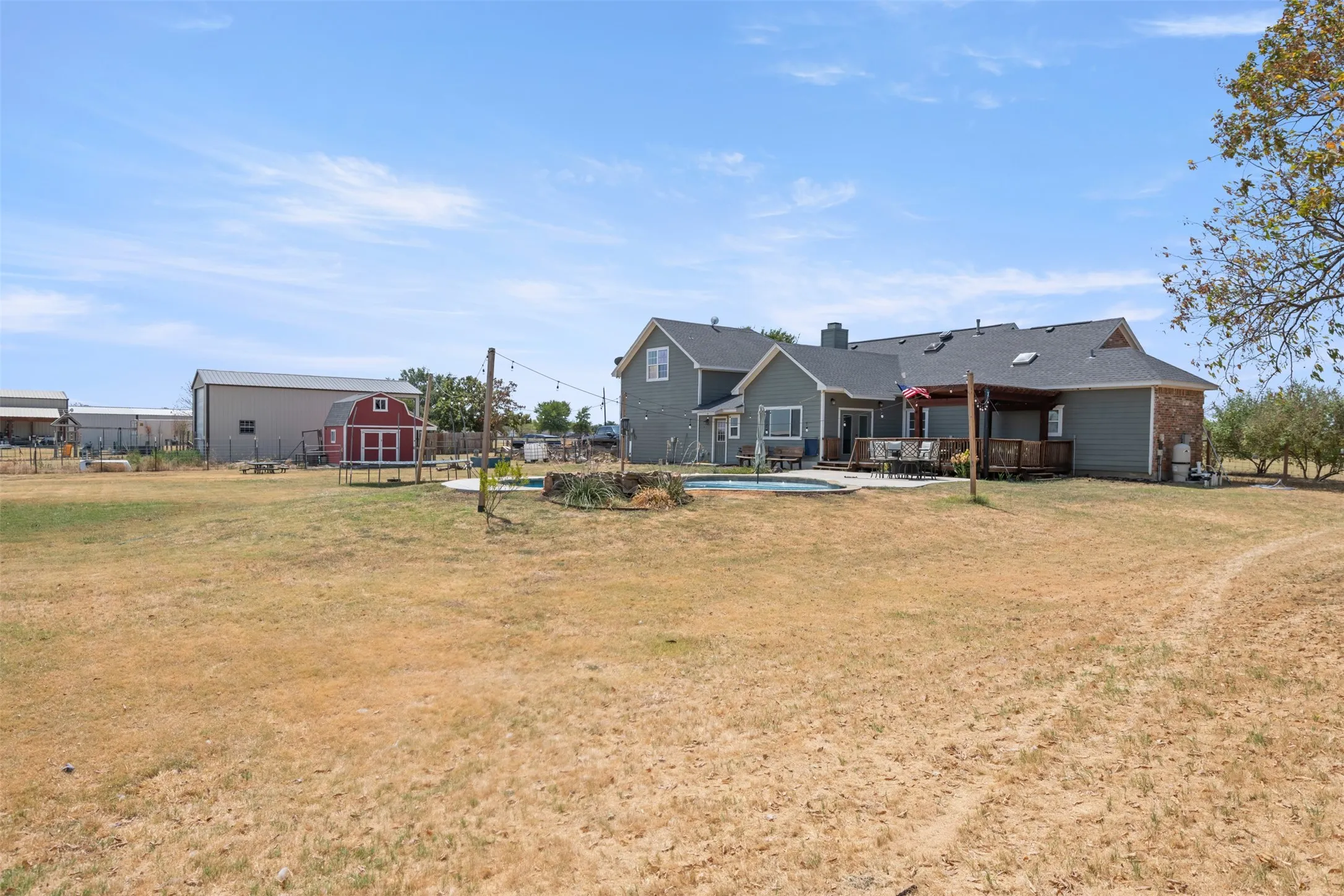 Single Family Residence For Sale in Denton County , 118 Fm 2450, Krum, Texas 76249, 4 Bedroom, 3 Bathroom, 2 Garage spaces, 3,083 Sqft, built in 2003, mls#21371198, Real Estate Agent in Krum, Homes For Sale in Denton county, Homes For Sale in Krum, Realtor in Krum Texas, Real Estate Brokerage Independent Realty Texas, Luminita Cordes Realtor
