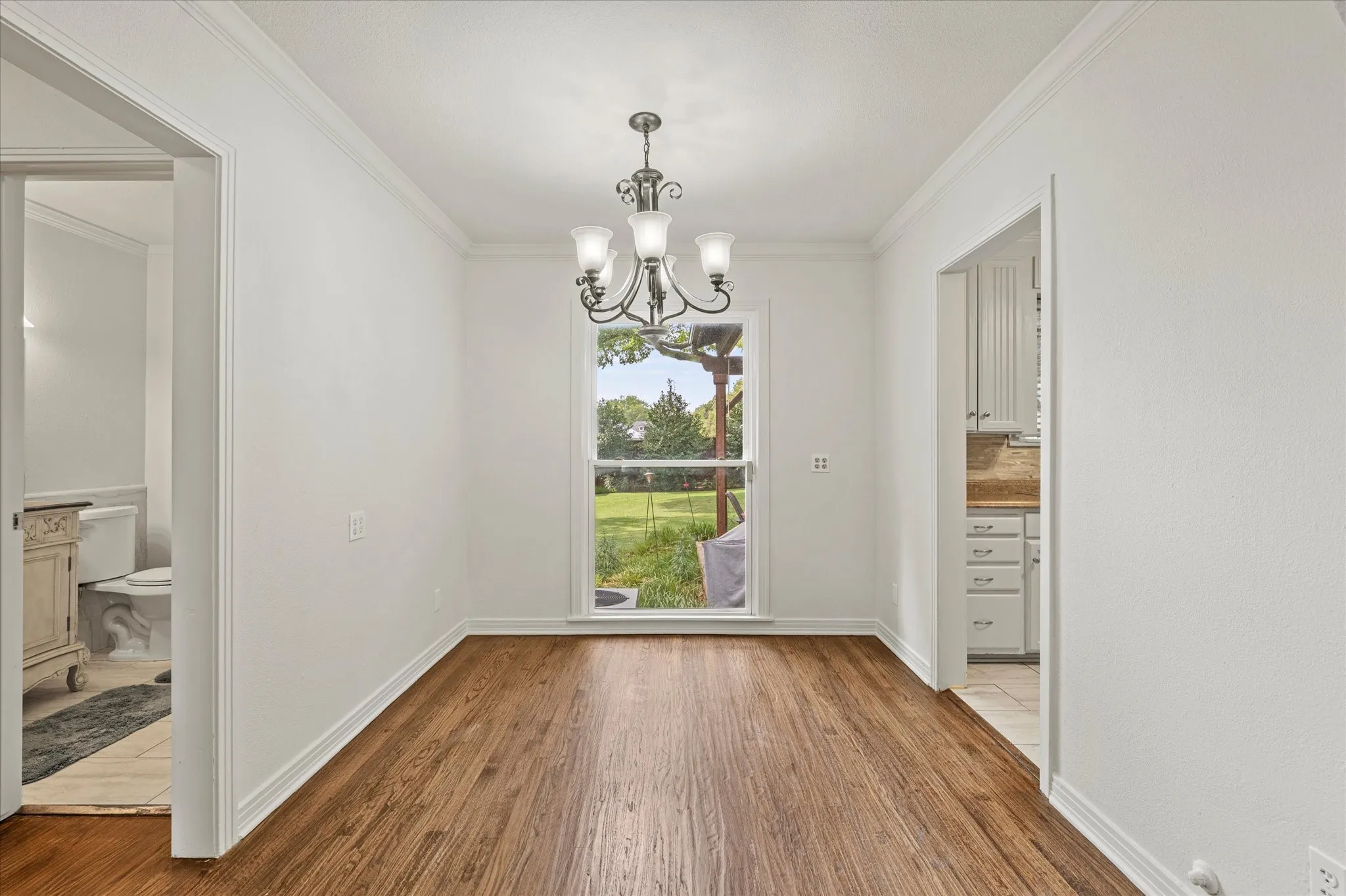 Single Family Residence For Sale in Rockwall County , 606 Storrs Street, Rockwall, Texas 75087, 2 Bedroom, 1 Bathroom, 1 Garage spaces, 929 Sqft, built in 1930, mls#21371444, Real Estate Agent in Rockwall, Homes For Sale in Rockwall county, Homes For Sale in Rockwall, Realtor in Rockwall Texas, Real Estate Brokerage Independent Realty Texas, Luminita Cordes Realtor