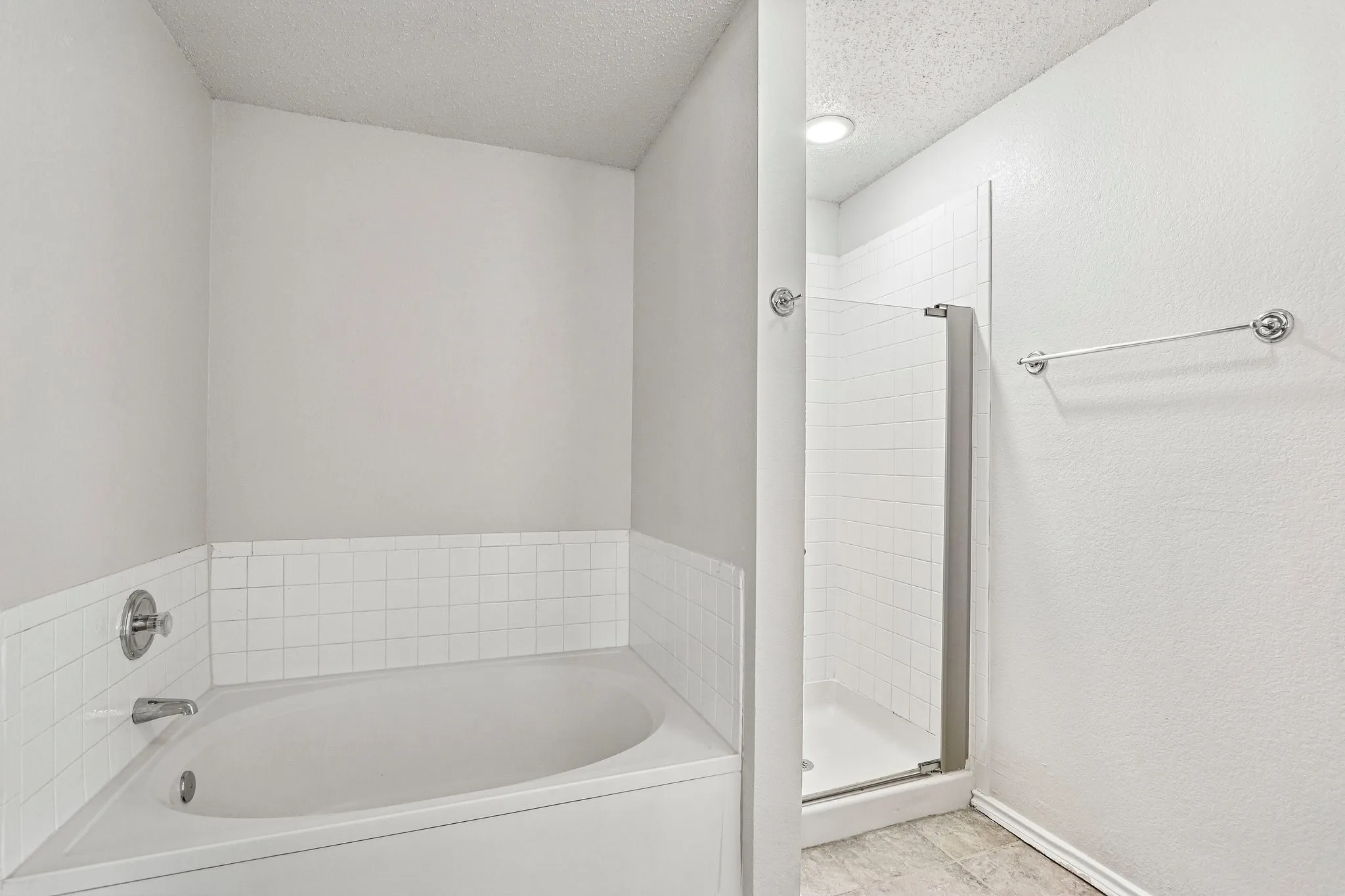 Single Family Residence For Sale in Denton County , 324 Marshall Creek Road, Roanoke, Texas 76262, 3 Bedroom, 2 Bathroom, 2 Garage spaces, 1,918 Sqft, built in 1999, mls#21366779, Real Estate Agent in Roanoke, Homes For Sale in Denton county, Homes For Sale in Roanoke, Realtor in Roanoke Texas, Real Estate Brokerage Independent Realty Texas, Luminita Cordes Realtor