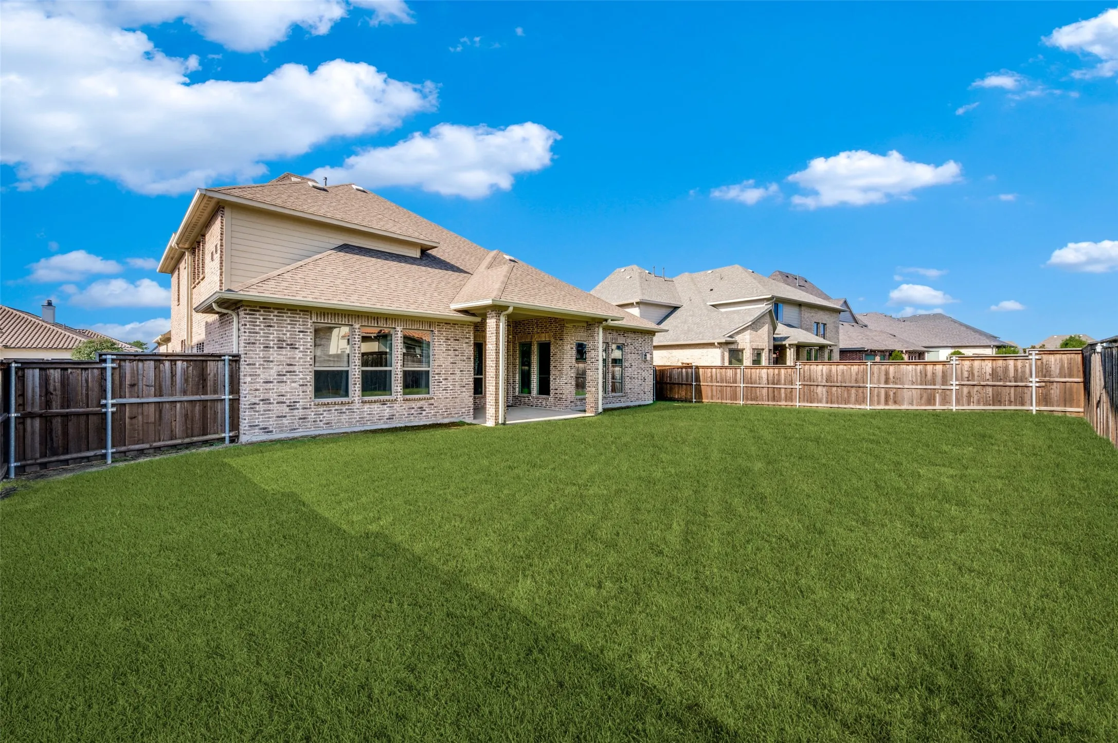 The oversized backyard offers plenty of room to create your dream outdoor retreat—whether that’s a future pool, play space, garden, or entertaining area. With ample green space and room to spread out, this backyard adds the kind of flexibility and outdoor living potential buyers are always looking for.
