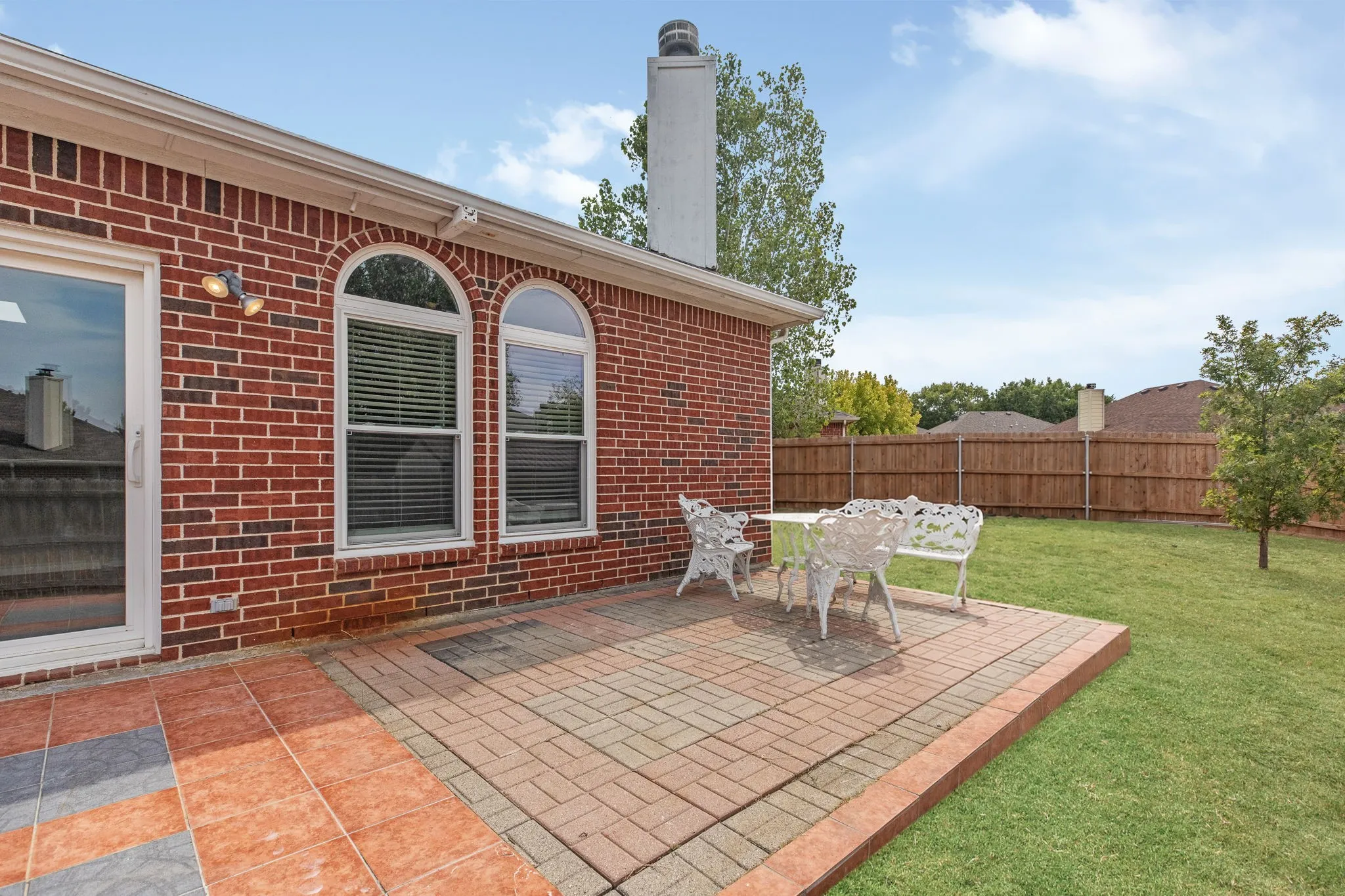 Single Family Residence For Sale in Tarrant County , 104 Bullava Court, Crowley, Texas 76036, 3 Bedroom, 2 Bathroom, 2 Garage spaces, 1,782 Sqft, built in 2003, mls#21343613, Real Estate Agent in Crowley, Homes For Sale in Tarrant county, Homes For Sale in Crowley, Realtor in Crowley Texas, Real Estate Brokerage Independent Realty Texas, Luminita Cordes Realtor