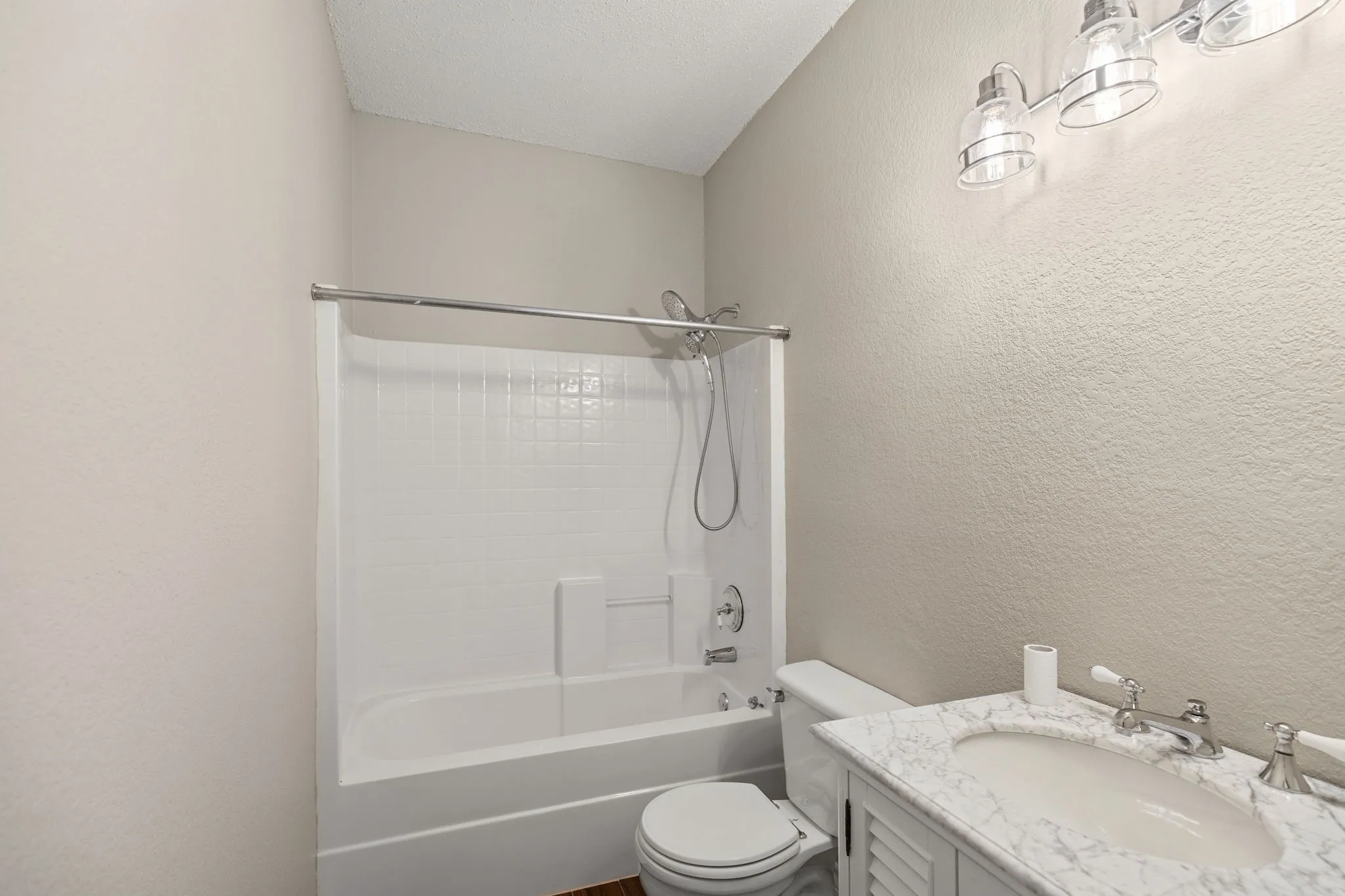 Single Family Residence For Sale in Tarrant County , 104 Bullava Court, Crowley, Texas 76036, 3 Bedroom, 2 Bathroom, 2 Garage spaces, 1,782 Sqft, built in 2003, mls#21343613, Real Estate Agent in Crowley, Homes For Sale in Tarrant county, Homes For Sale in Crowley, Realtor in Crowley Texas, Real Estate Brokerage Independent Realty Texas, Luminita Cordes Realtor