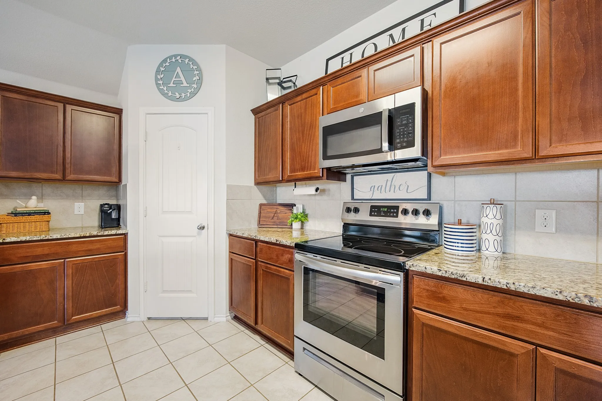 Single Family Residence For Sale in Rockwall County , 2250 Bryant Lane, Fate, Texas 75189, 4 Bedroom, 2 Bathroom, 2 Garage spaces, 1,563 Sqft, built in 2018, mls#21369814, Real Estate Agent in Fate, Homes For Sale in Rockwall county, Homes For Sale in Fate, Realtor in Fate Texas, Real Estate Brokerage Independent Realty Texas, Luminita Cordes Realtor