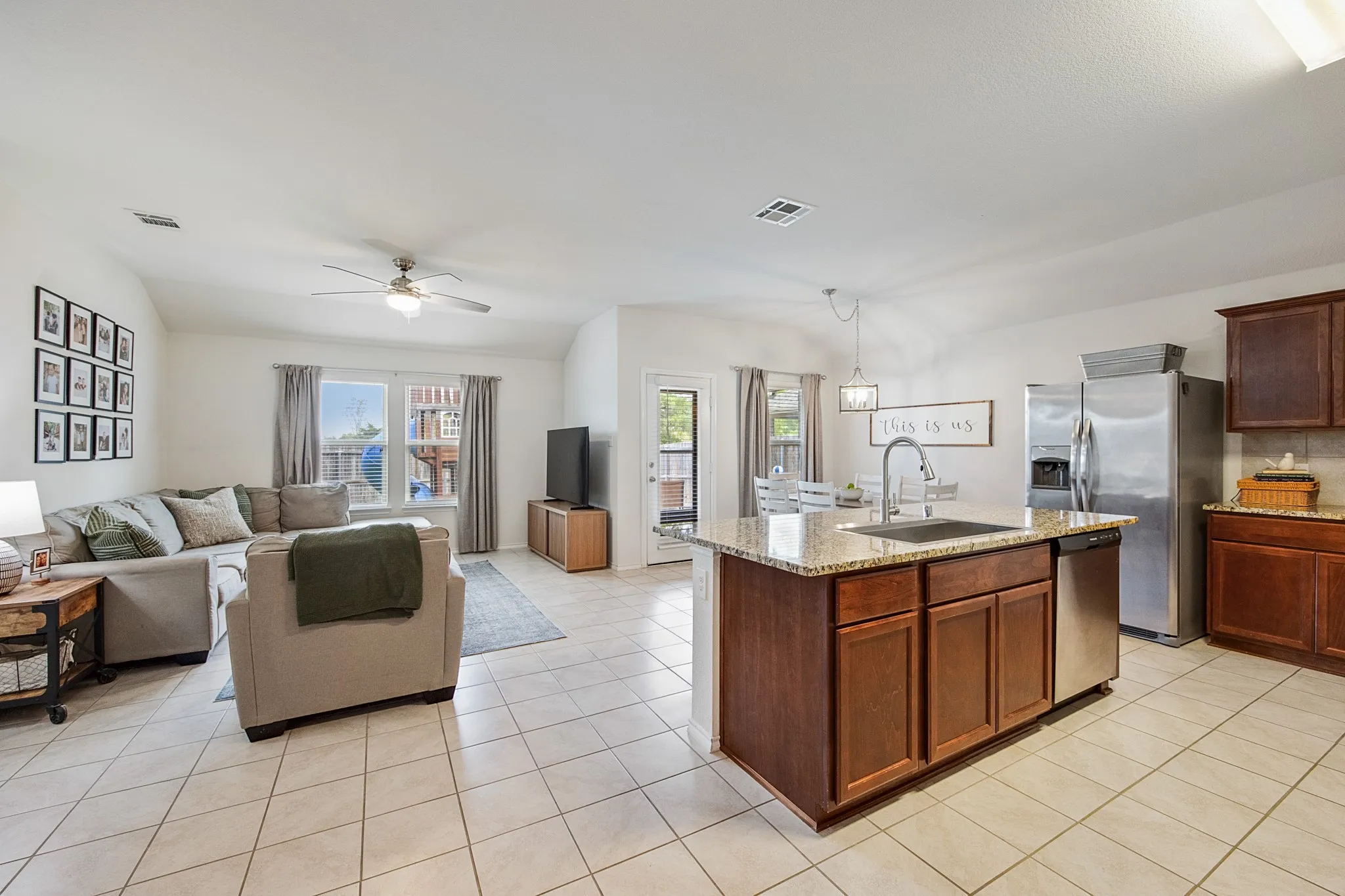 Single Family Residence For Sale in Rockwall County , 2250 Bryant Lane, Fate, Texas 75189, 4 Bedroom, 2 Bathroom, 2 Garage spaces, 1,563 Sqft, built in 2018, mls#21369814, Real Estate Agent in Fate, Homes For Sale in Rockwall county, Homes For Sale in Fate, Realtor in Fate Texas, Real Estate Brokerage Independent Realty Texas, Luminita Cordes Realtor