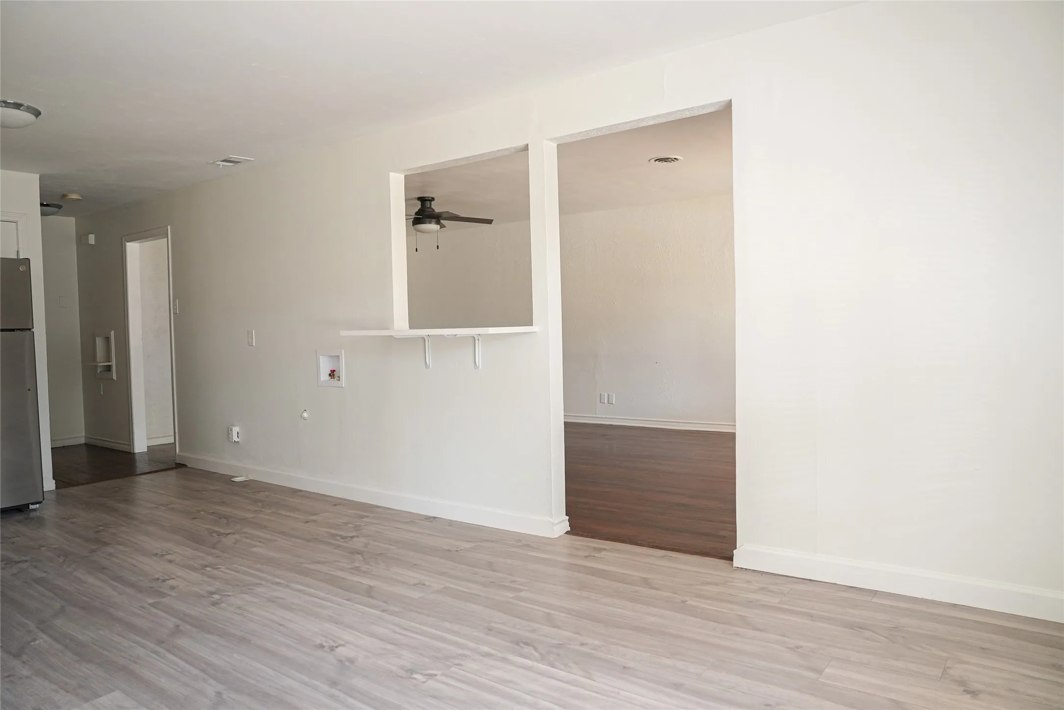 Duplex For Rent in Dallas County , 6565 Ascot Lane, Dallas, Texas 75214, 2 Bedroom, 1 Bathroom, 2 Garage spaces, 889 Sqft, built in 1961, mls#21371421, Real Estate Agent in Dallas, Homes For Rent in Dallas county, Homes For Rent in Dallas, Realtor in Dallas Texas, Real Estate Brokerage Independent Realty Texas, Luminita Cordes Realtor