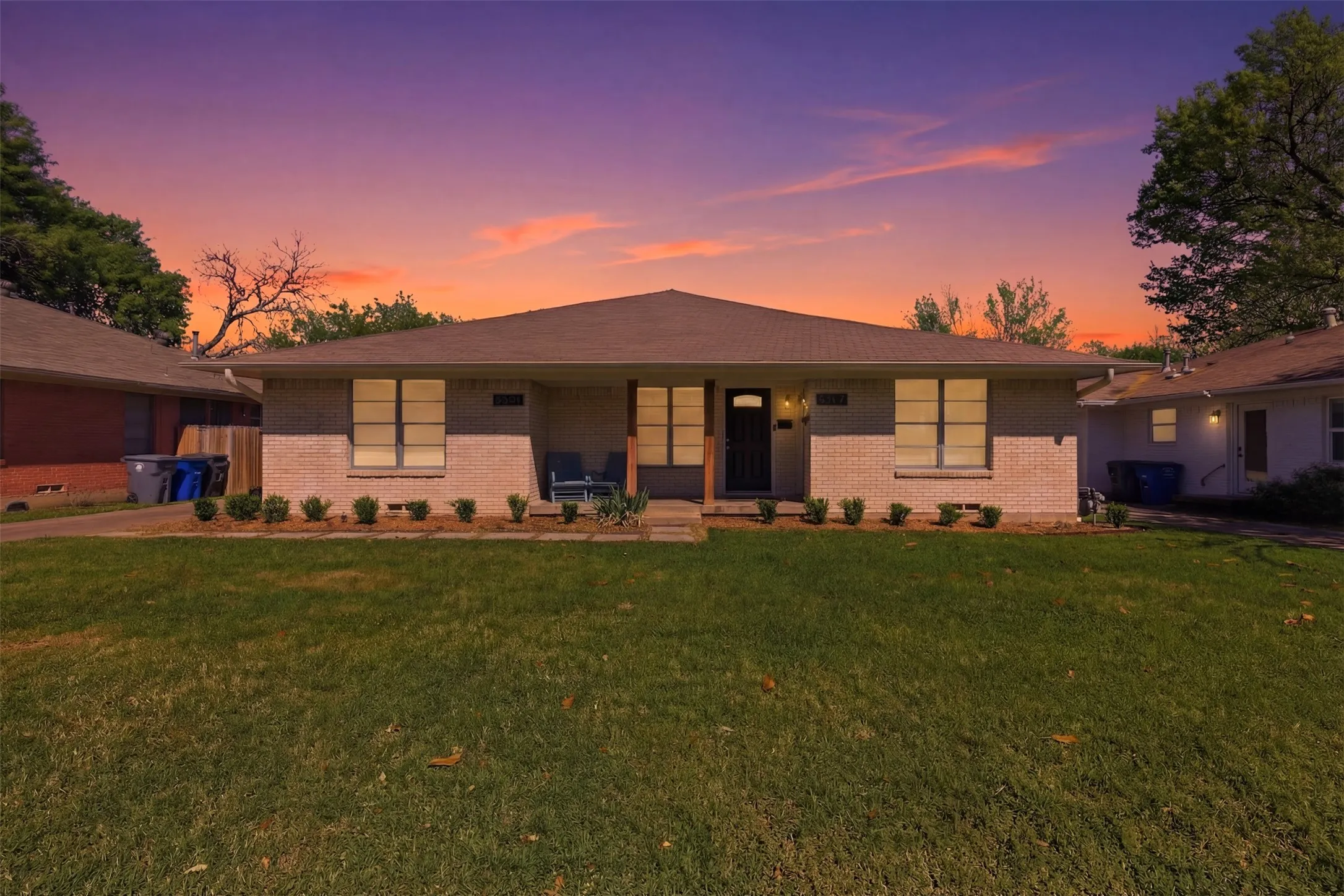 Duplex For Rent in Dallas County , 6565 Ascot Lane, Dallas, Texas 75214, 2 Bedroom, 1 Bathroom, 2 Garage spaces, 889 Sqft, built in 1961, mls#21371421, Real Estate Agent in Dallas, Homes For Rent in Dallas county, Homes For Rent in Dallas, Realtor in Dallas Texas, Real Estate Brokerage Independent Realty Texas, Luminita Cordes Realtor