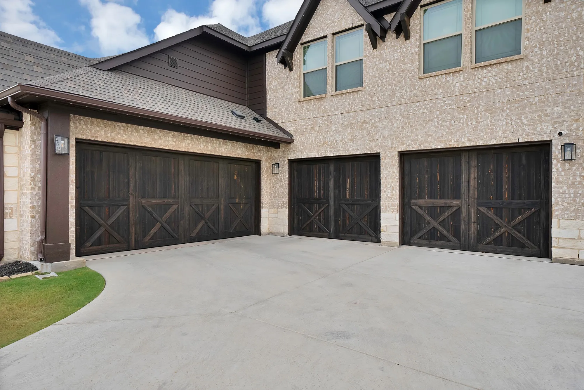 Single Family Residence For Sale in Tarrant County , 2303 Knapp Trail, Mansfield, Texas 76063, 5 Bedroom, 5 Bathroom, 4 Garage spaces, 4,252 Sqft, built in 2025, mls#21370365, Real Estate Agent in Mansfield, Homes For Sale in Tarrant county, Homes For Sale in Mansfield, Realtor in Mansfield Texas, Real Estate Brokerage Independent Realty Texas, Luminita Cordes Realtor