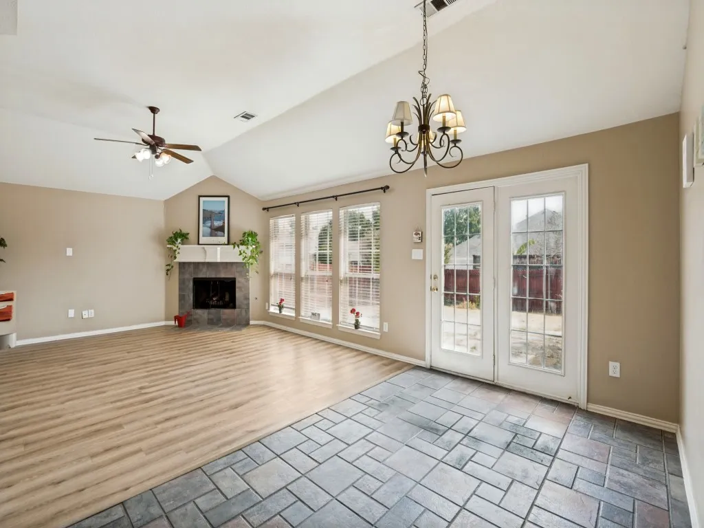Large family room connected to breakfast area
