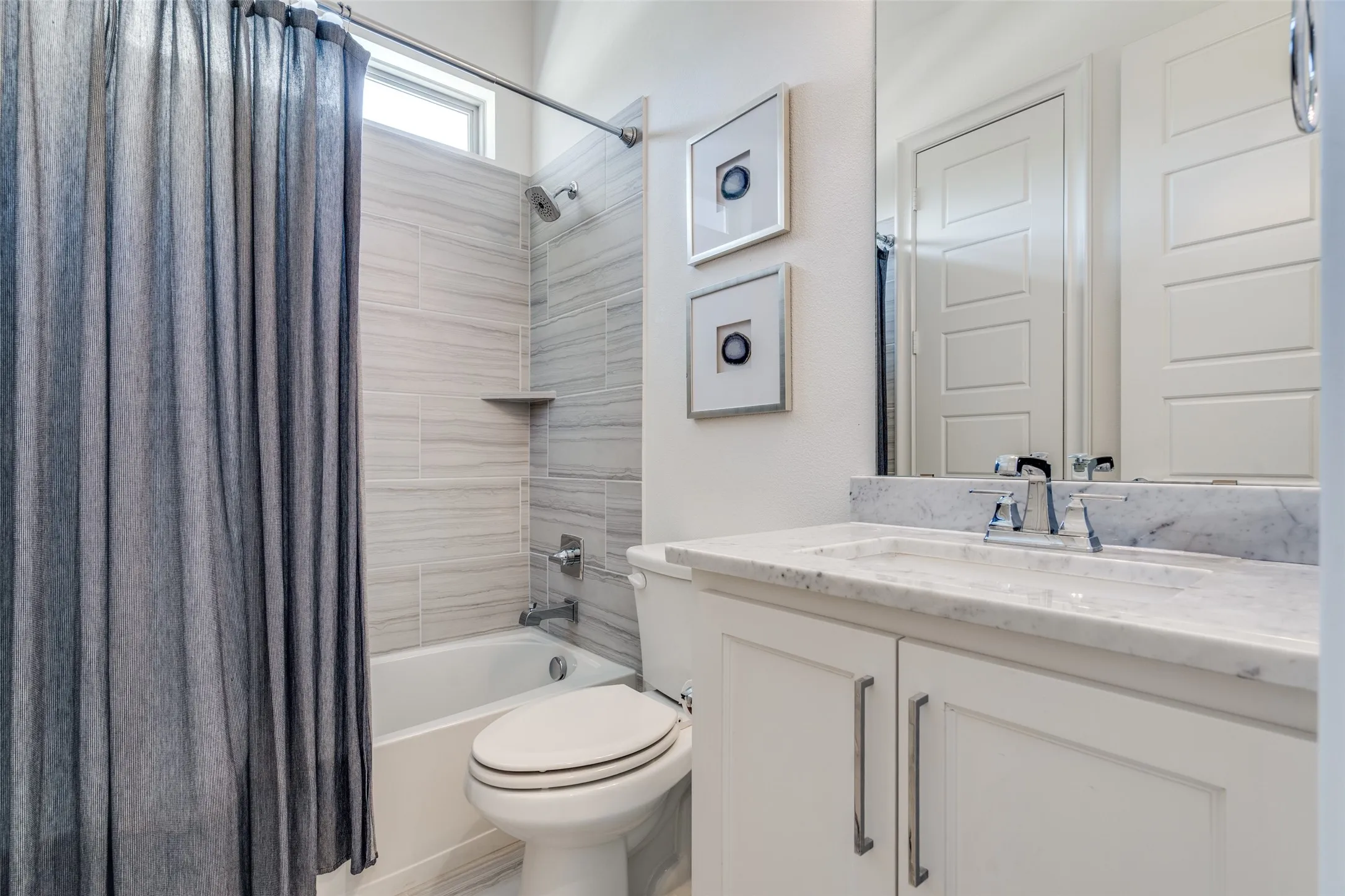 Single Family Residence For Rent in Denton County , 10215 Blackenhurst Lane, Frisco, Texas 75033, 5 Bedroom, 6 Bathroom, 3 Garage spaces, 4,931 Sqft, built in 2016, mls#21371502, Real Estate Agent in Frisco, Homes For Rent in Denton county, Homes For Rent in Frisco, Realtor in Frisco Texas, Real Estate Brokerage Independent Realty Texas, Luminita Cordes Realtor