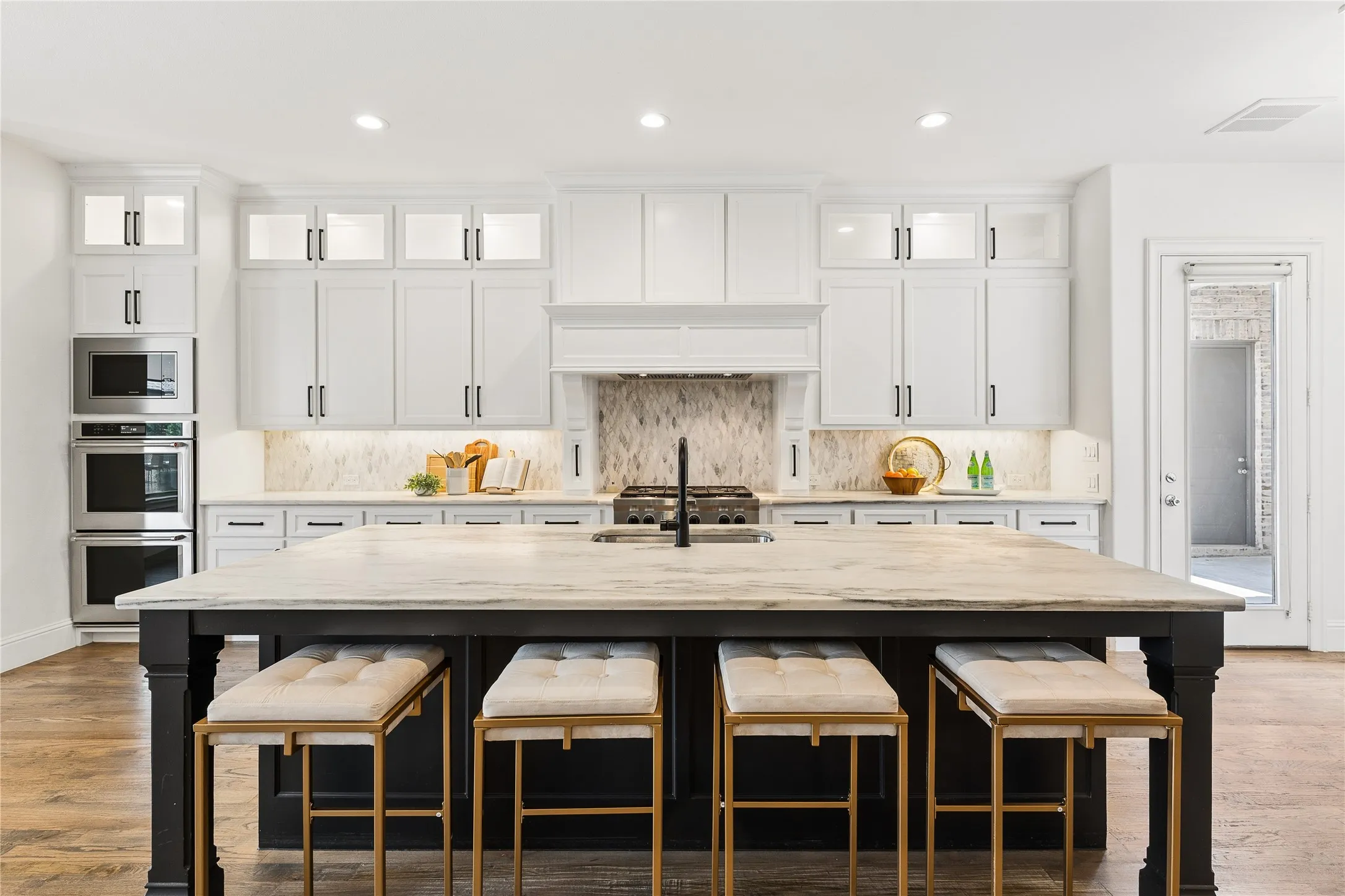 Single Family Residence For Rent in Denton County , 10215 Blackenhurst Lane, Frisco, Texas 75033, 5 Bedroom, 6 Bathroom, 3 Garage spaces, 4,931 Sqft, built in 2016, mls#21371502, Real Estate Agent in Frisco, Homes For Rent in Denton county, Homes For Rent in Frisco, Realtor in Frisco Texas, Real Estate Brokerage Independent Realty Texas, Luminita Cordes Realtor