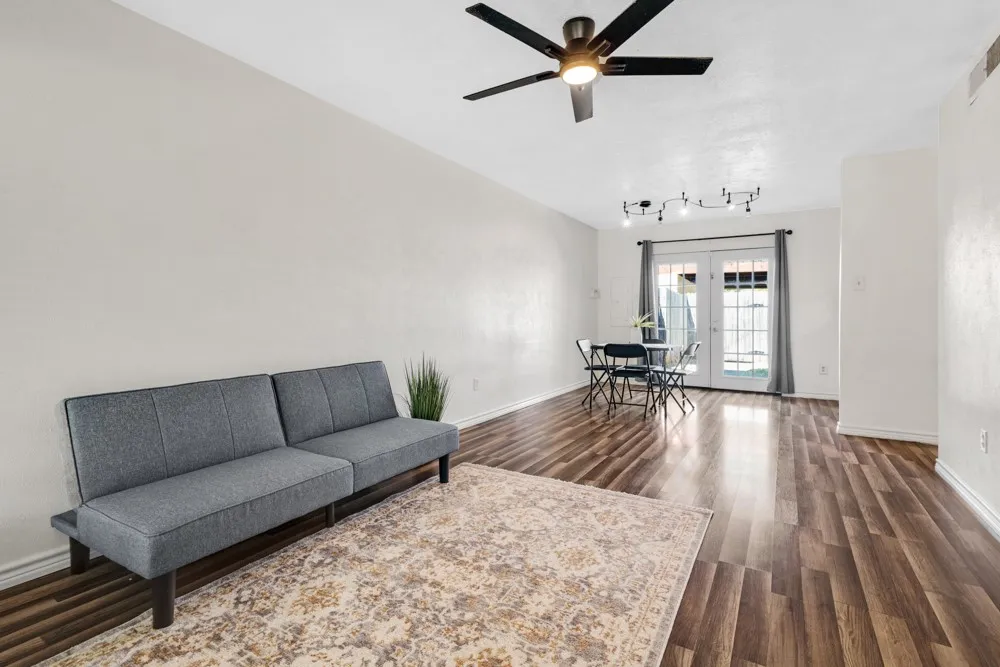 Townhouse For Sale in Denton County , 1404 Sombre Vista Drive, Denton, Texas 76205, 3 Bedroom, 2 Bathroom, Garage spaces, 1,322 Sqft, built in 1970, mls#21367090, Real Estate Agent in Denton, Homes For Sale in Denton county, Homes For Sale in Denton, Realtor in Denton Texas, Real Estate Brokerage Independent Realty Texas, Luminita Cordes Realtor