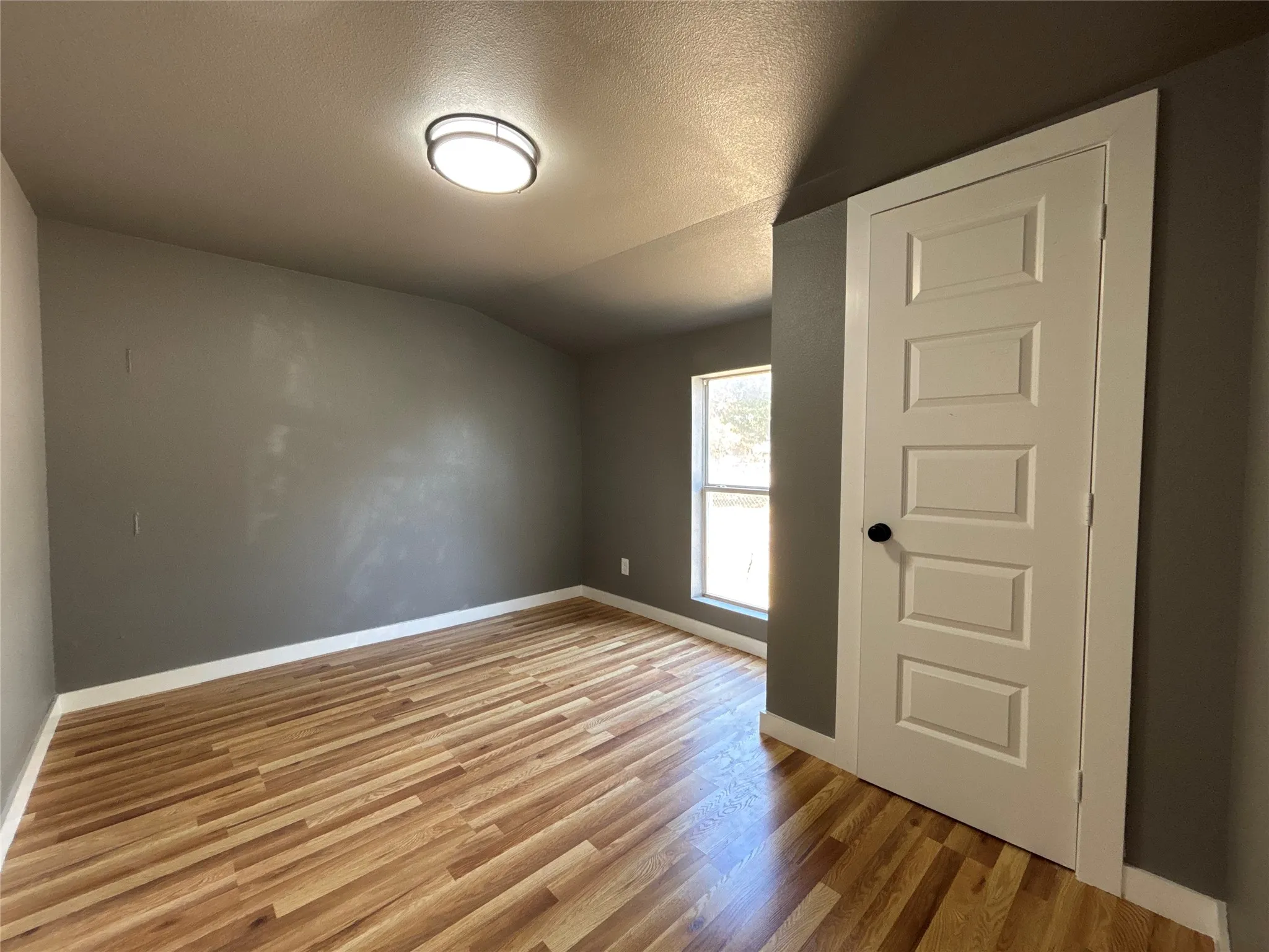 Single Family Residence For Rent in Dallas County , 410 S Kaufman Street, Seagoville, Texas 75159, 3 Bedroom, 2 Bathroom, Garage spaces, 1,300 Sqft, built in 1940, mls#21371538, Real Estate Agent in Seagoville, Homes For Rent in Dallas county, Homes For Rent in Seagoville, Realtor in Seagoville Texas, Real Estate Brokerage Independent Realty Texas, Luminita Cordes Realtor