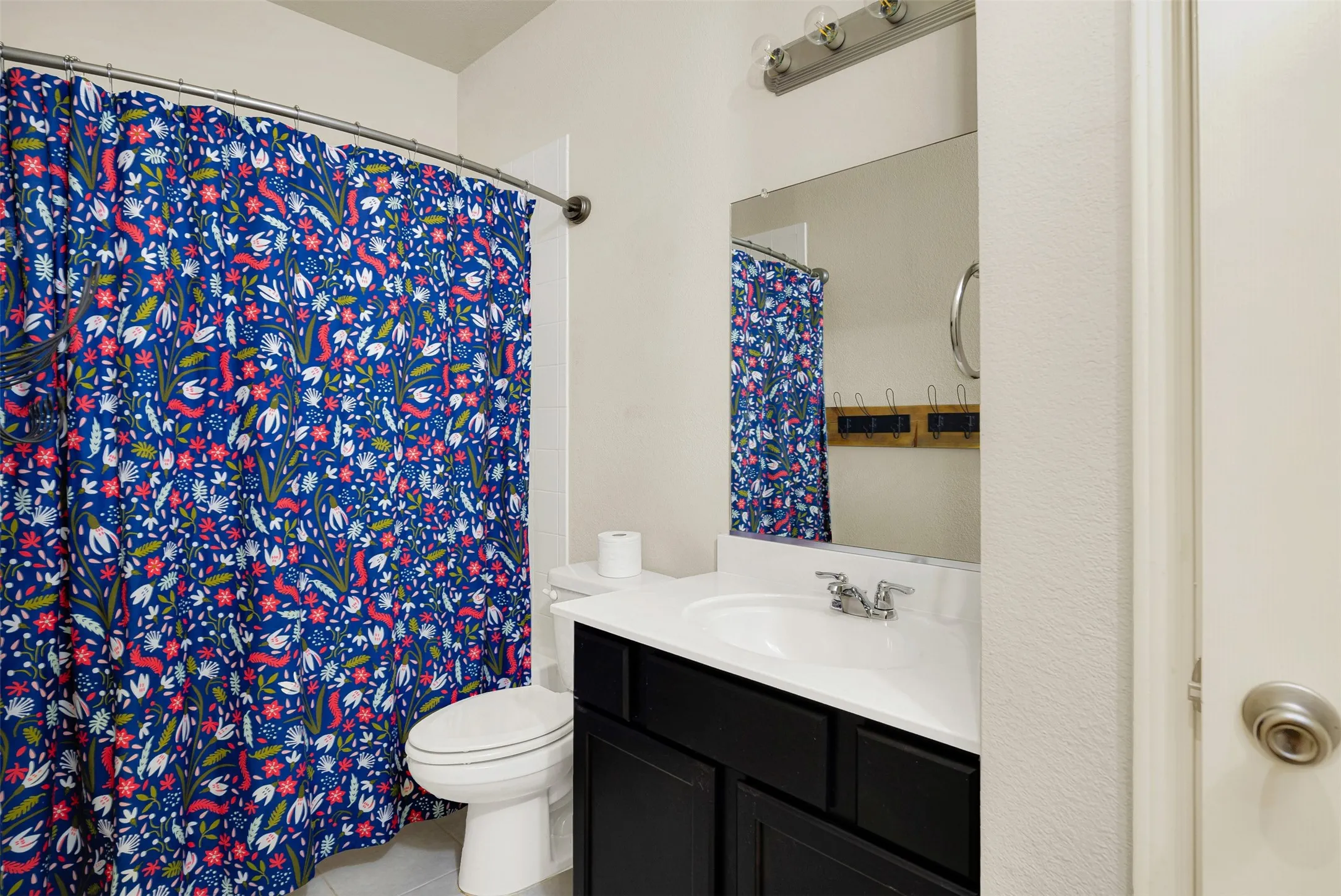 Single Family Residence For Sale in Tarrant County , 7901 Wildwest Drive, Fort Worth, Texas 76131, 4 Bedroom, 3 Bathroom, 2 Garage spaces, 2,546 Sqft, built in 2015, mls#21361969, Real Estate Agent in Fort Worth, Homes For Sale in Tarrant county, Homes For Sale in Fort Worth, Realtor in Fort Worth Texas, Real Estate Brokerage Independent Realty Texas, Luminita Cordes Realtor
