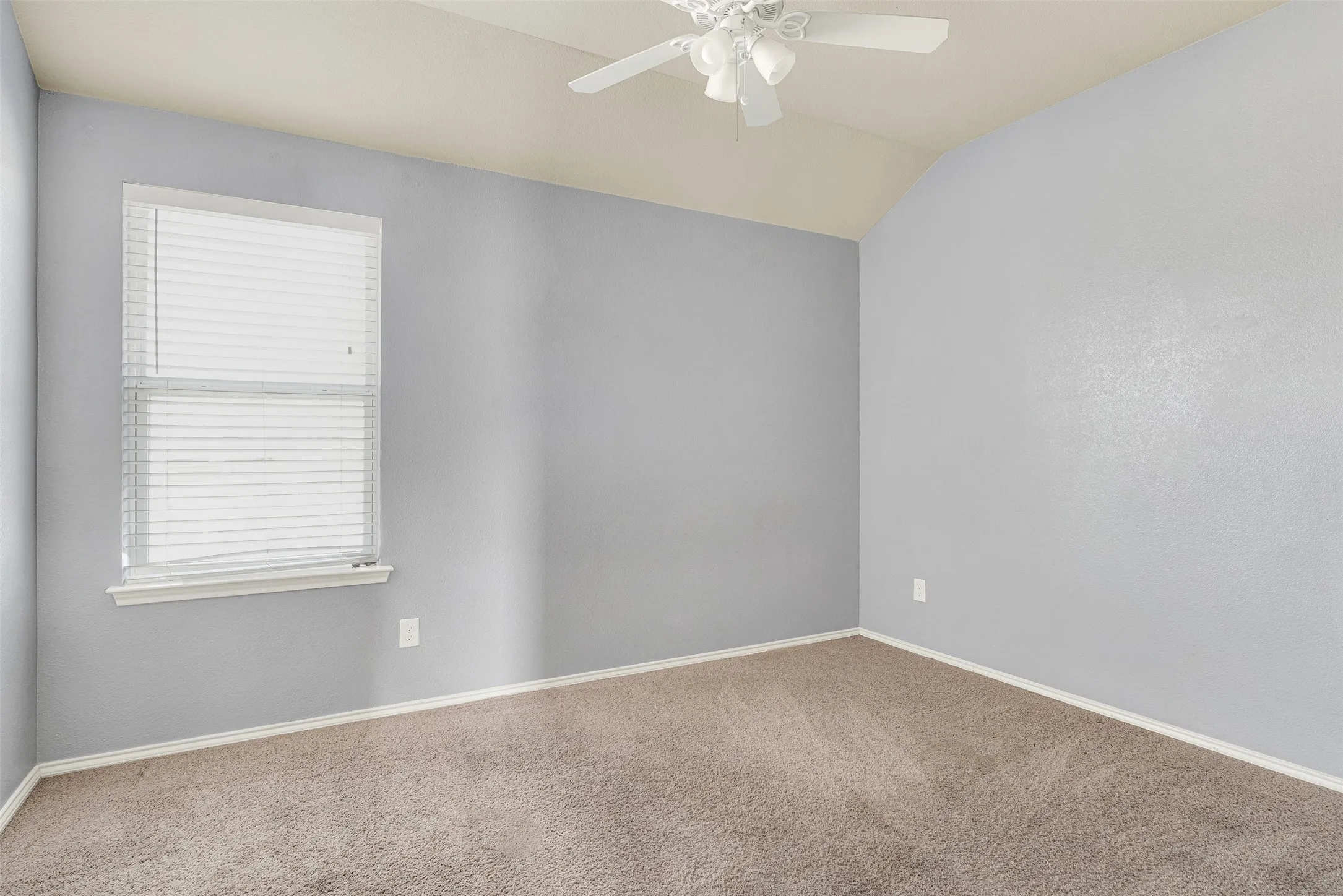 Single Family Residence For Sale in Tarrant County , 7901 Wildwest Drive, Fort Worth, Texas 76131, 4 Bedroom, 3 Bathroom, 2 Garage spaces, 2,546 Sqft, built in 2015, mls#21361969, Real Estate Agent in Fort Worth, Homes For Sale in Tarrant county, Homes For Sale in Fort Worth, Realtor in Fort Worth Texas, Real Estate Brokerage Independent Realty Texas, Luminita Cordes Realtor