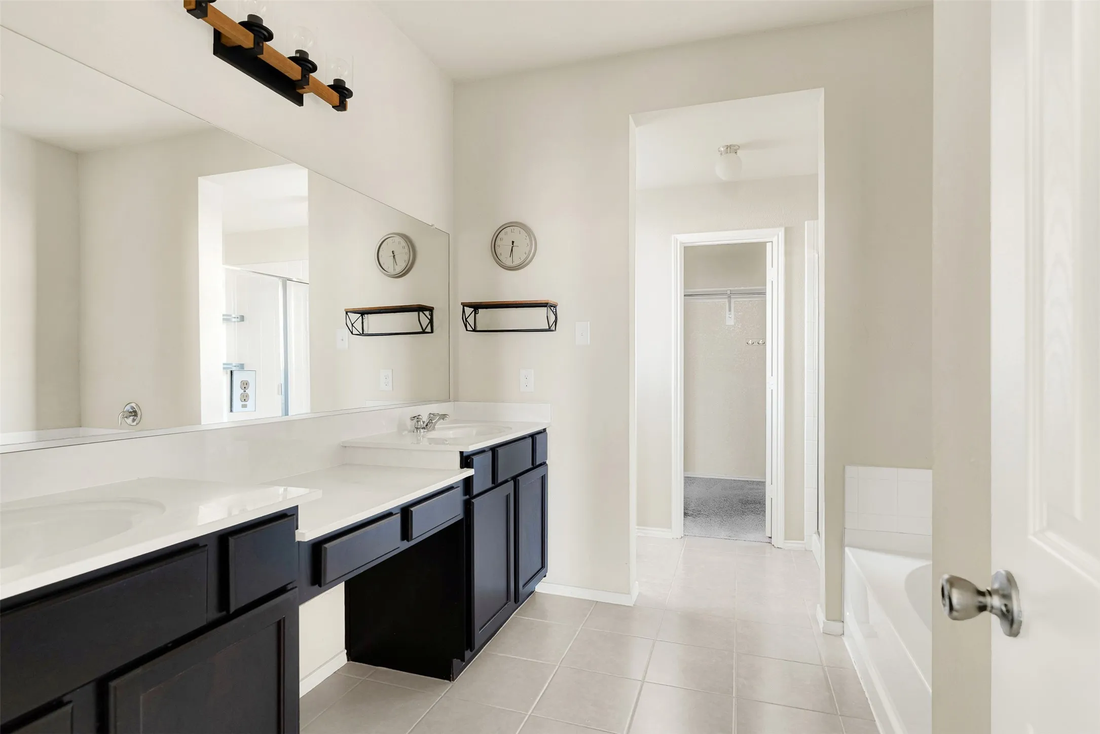 Single Family Residence For Sale in Tarrant County , 7901 Wildwest Drive, Fort Worth, Texas 76131, 4 Bedroom, 3 Bathroom, 2 Garage spaces, 2,546 Sqft, built in 2015, mls#21361969, Real Estate Agent in Fort Worth, Homes For Sale in Tarrant county, Homes For Sale in Fort Worth, Realtor in Fort Worth Texas, Real Estate Brokerage Independent Realty Texas, Luminita Cordes Realtor