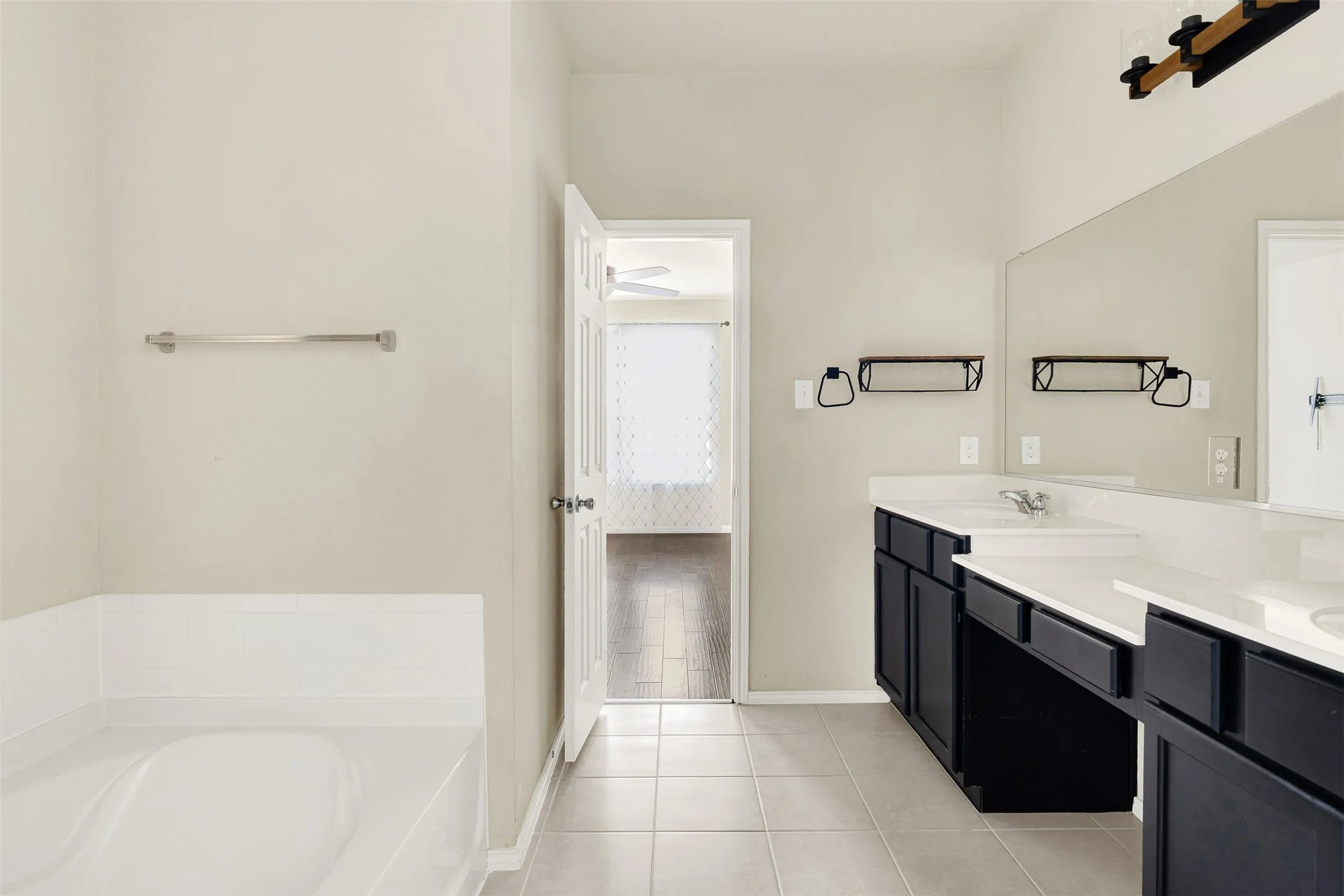 Single Family Residence For Sale in Tarrant County , 7901 Wildwest Drive, Fort Worth, Texas 76131, 4 Bedroom, 3 Bathroom, 2 Garage spaces, 2,546 Sqft, built in 2015, mls#21361969, Real Estate Agent in Fort Worth, Homes For Sale in Tarrant county, Homes For Sale in Fort Worth, Realtor in Fort Worth Texas, Real Estate Brokerage Independent Realty Texas, Luminita Cordes Realtor