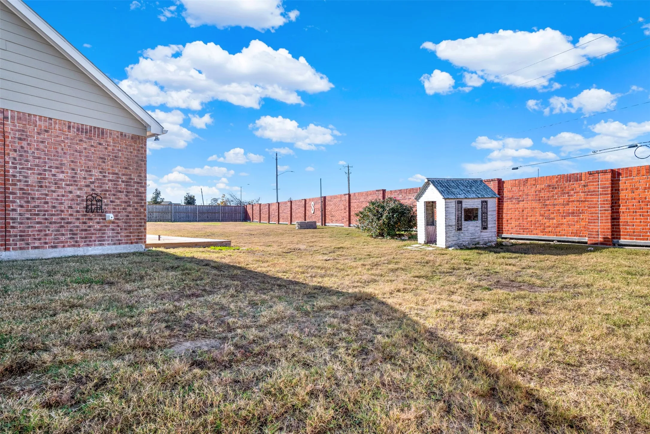 Single Family Residence For Sale in Tarrant County , 7901 Wildwest Drive, Fort Worth, Texas 76131, 4 Bedroom, 3 Bathroom, 2 Garage spaces, 2,546 Sqft, built in 2015, mls#21361969, Real Estate Agent in Fort Worth, Homes For Sale in Tarrant county, Homes For Sale in Fort Worth, Realtor in Fort Worth Texas, Real Estate Brokerage Independent Realty Texas, Luminita Cordes Realtor