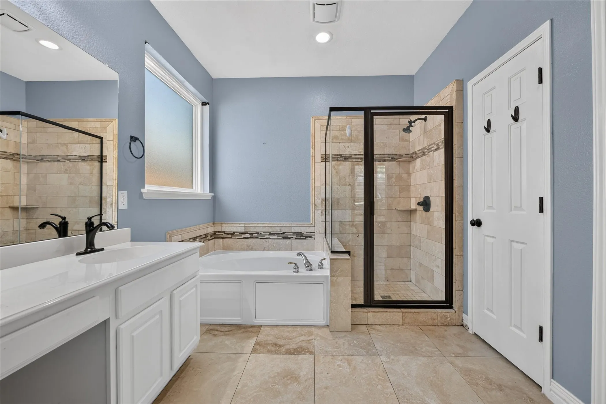 Single Family Residence For Sale in Denton County , 1515 Nightingale Lane, Corinth, Texas 76210, 4 Bedroom, 3 Bathroom, 2 Garage spaces, 2,465 Sqft, built in 1999, mls#21368266, Real Estate Agent in Corinth, Homes For Sale in Denton county, Homes For Sale in Corinth, Realtor in Corinth Texas, Real Estate Brokerage Independent Realty Texas, Luminita Cordes Realtor