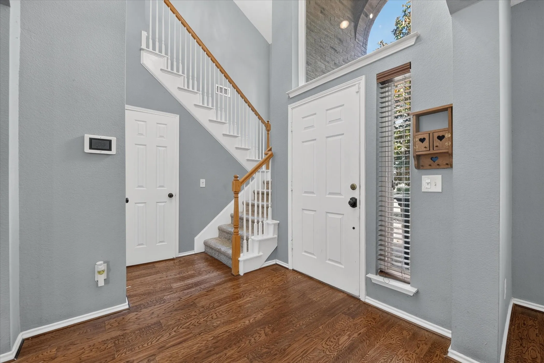 Single Family Residence For Sale in Denton County , 1515 Nightingale Lane, Corinth, Texas 76210, 4 Bedroom, 3 Bathroom, 2 Garage spaces, 2,465 Sqft, built in 1999, mls#21368266, Real Estate Agent in Corinth, Homes For Sale in Denton county, Homes For Sale in Corinth, Realtor in Corinth Texas, Real Estate Brokerage Independent Realty Texas, Luminita Cordes Realtor
