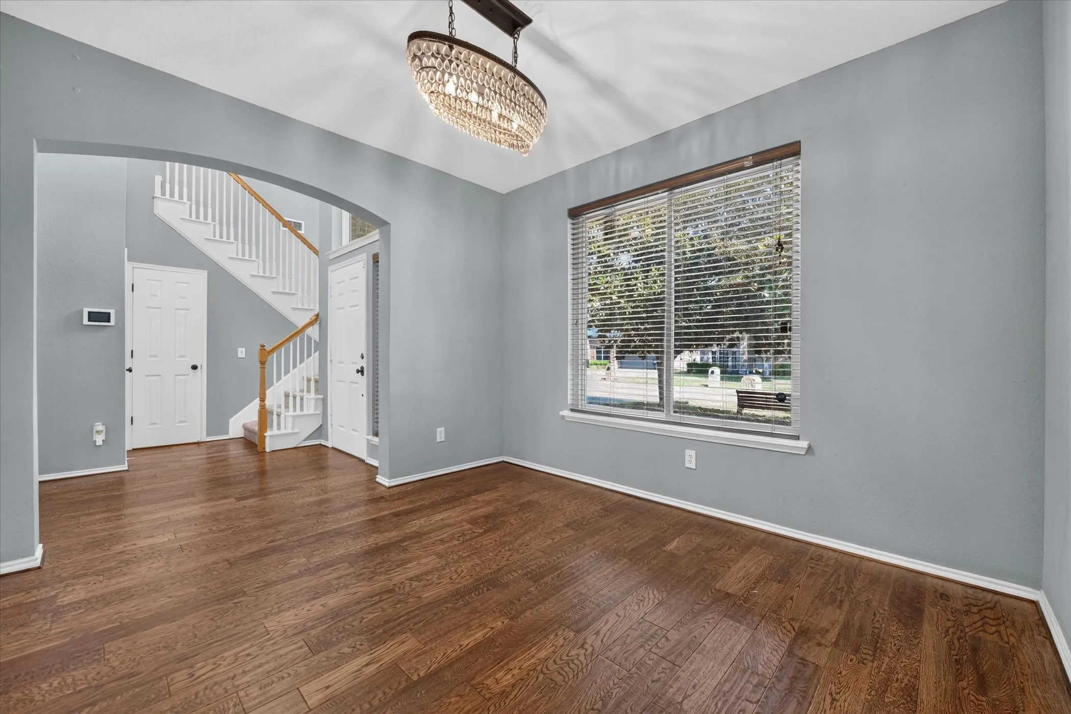 Single Family Residence For Sale in Denton County , 1515 Nightingale Lane, Corinth, Texas 76210, 4 Bedroom, 3 Bathroom, 2 Garage spaces, 2,465 Sqft, built in 1999, mls#21368266, Real Estate Agent in Corinth, Homes For Sale in Denton county, Homes For Sale in Corinth, Realtor in Corinth Texas, Real Estate Brokerage Independent Realty Texas, Luminita Cordes Realtor